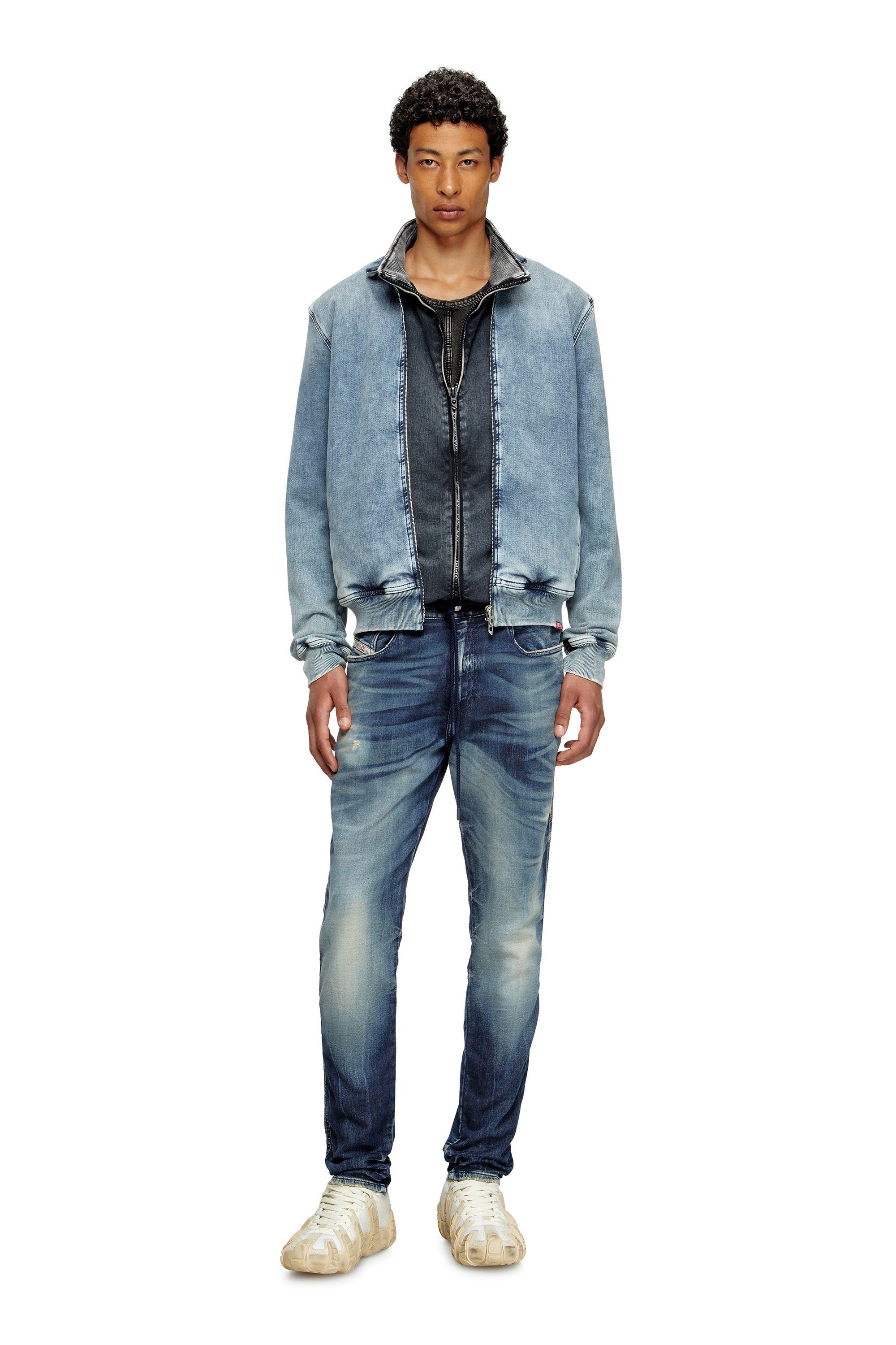 Diesel - Male's Slim 2062 D-Strukt Joggjeans® 068RZ, ダークブルー - 2