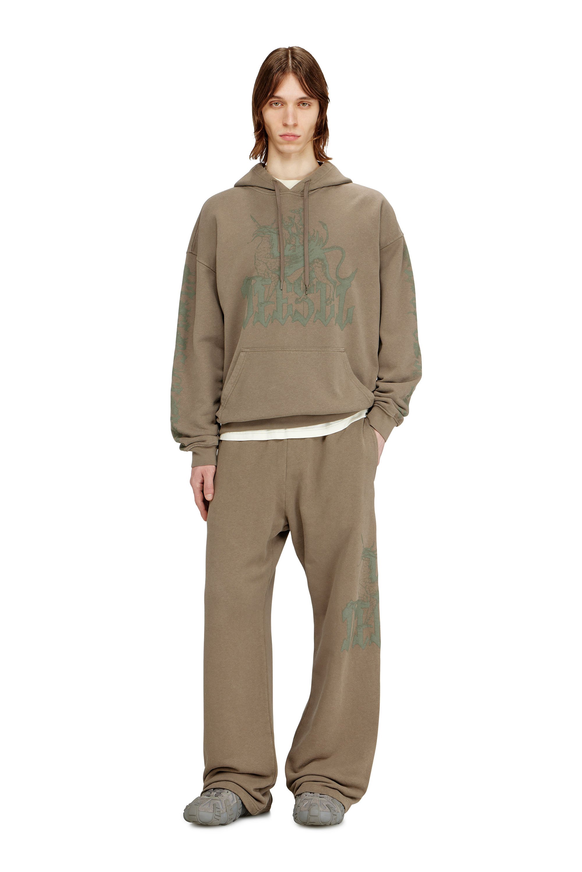 Diesel - P-GRO, Male's Treated sweatpants with logo print in ブラウン - 2