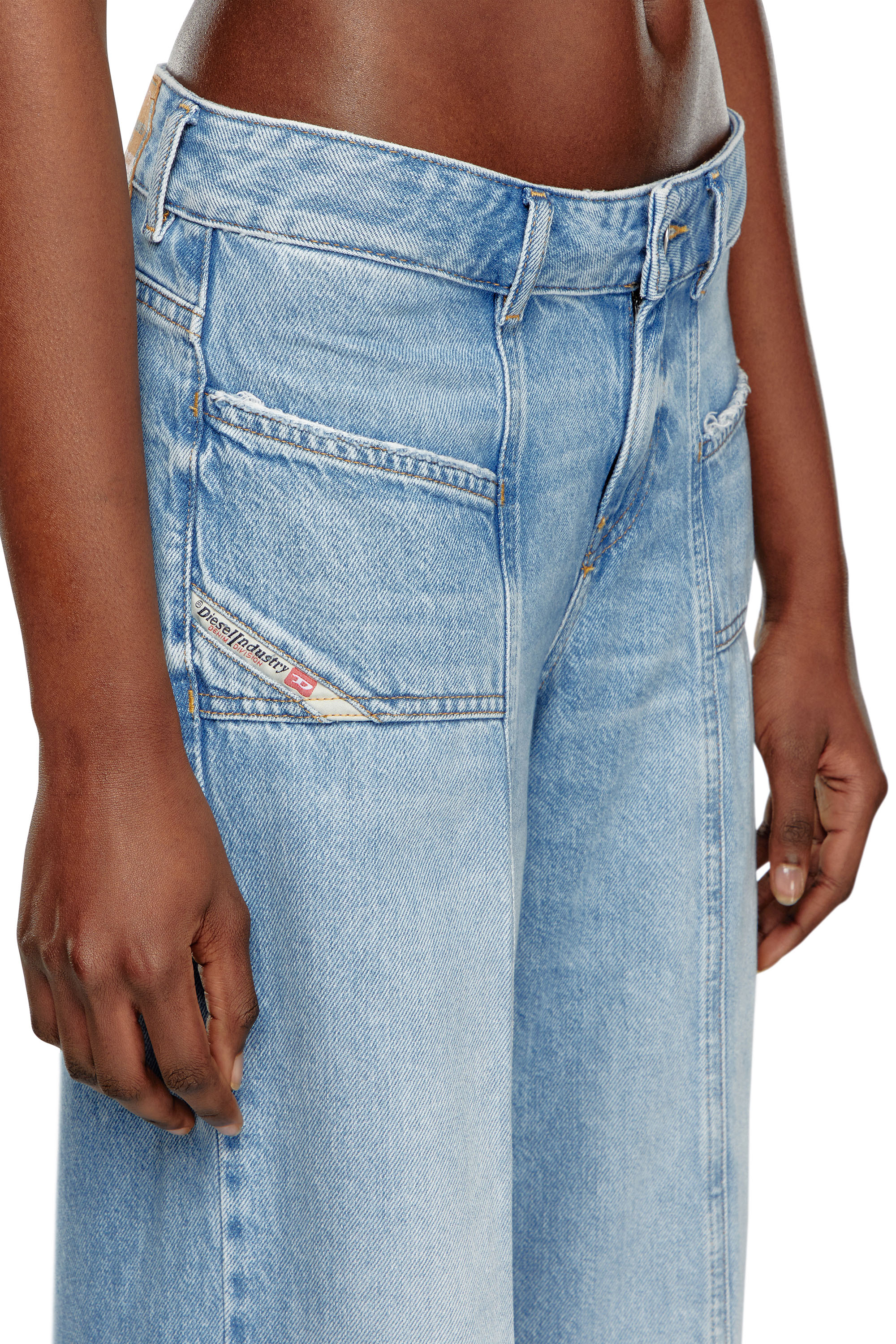 Diesel - Female's Flare Jeans D-Akii 09J88, ライトブルー - 5
