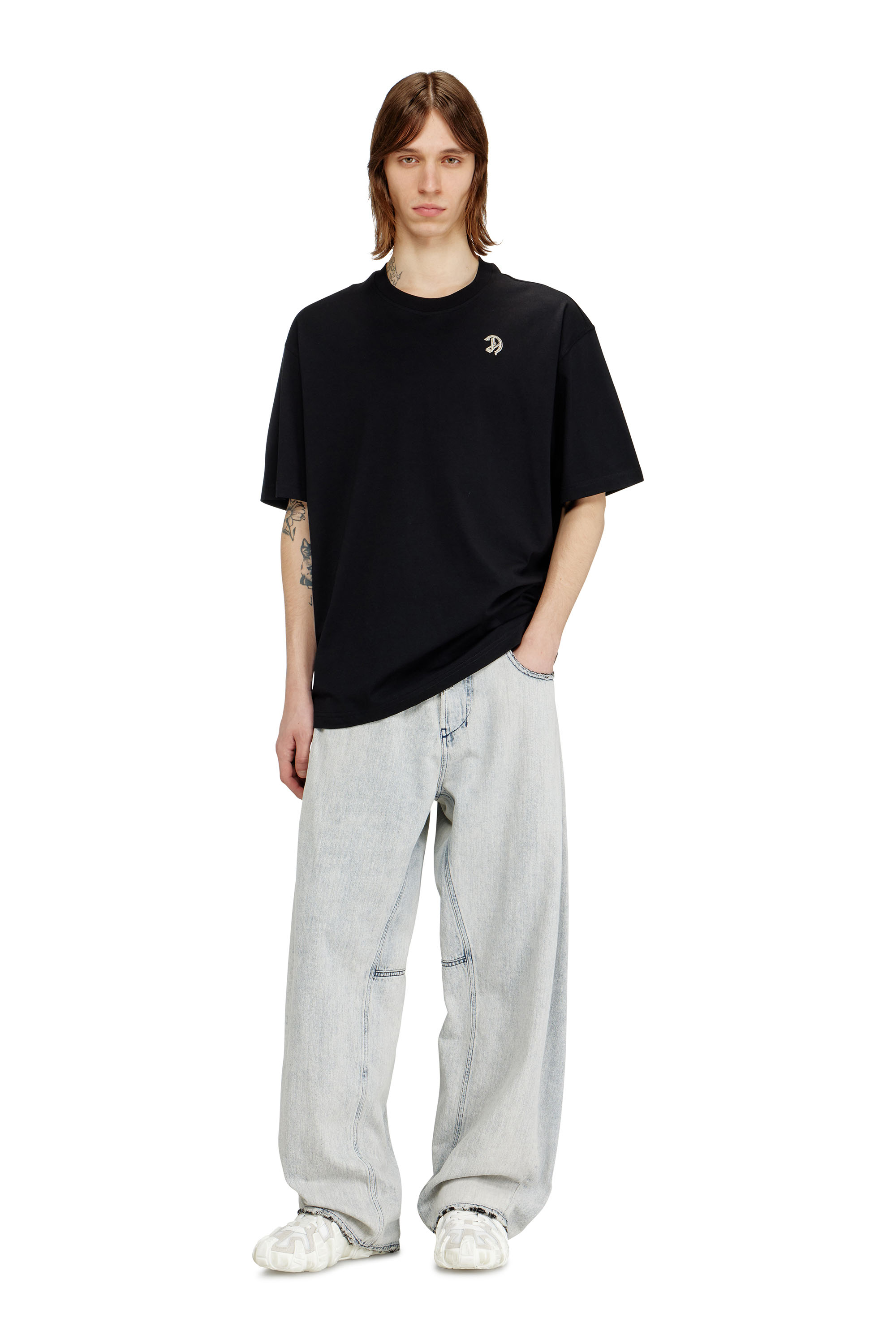 Diesel - T-BOGGY-V2, Male's T-shirt with logo patch and graphic print in ブラック - 2