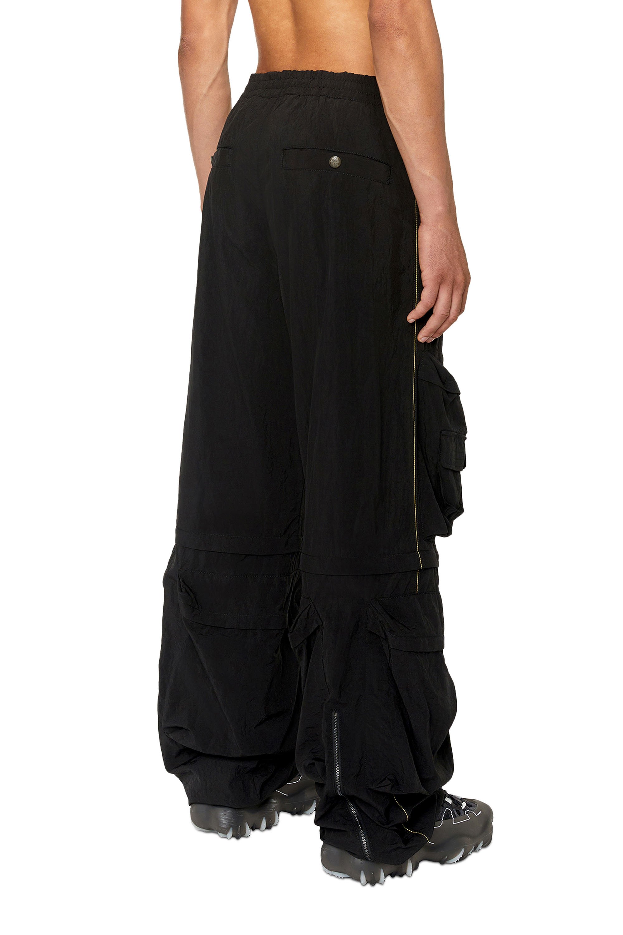 Diesel - P-STAIND, Male's パンツナイロンビッグポケット in ブラック - 2