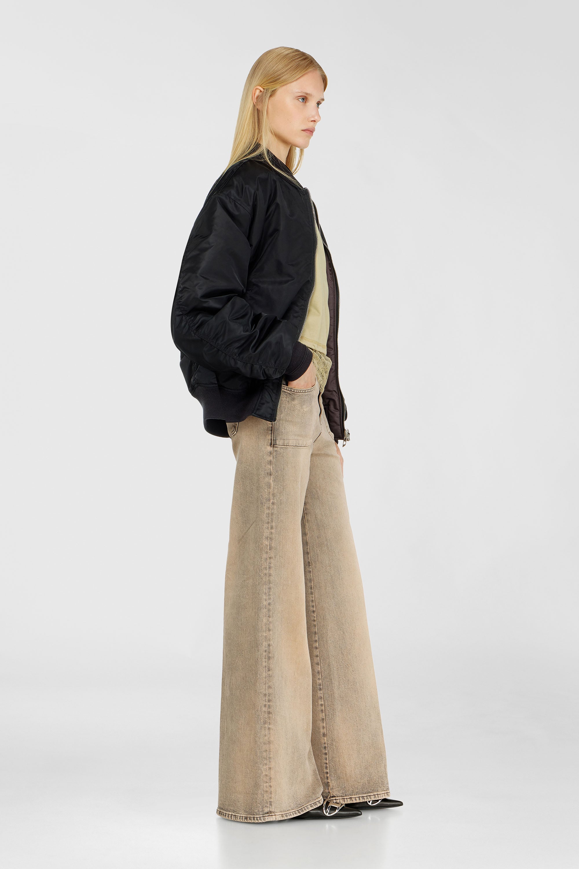 Diesel - Female's Flare Jeans 1978 D-Akemi 09P53, null - 1