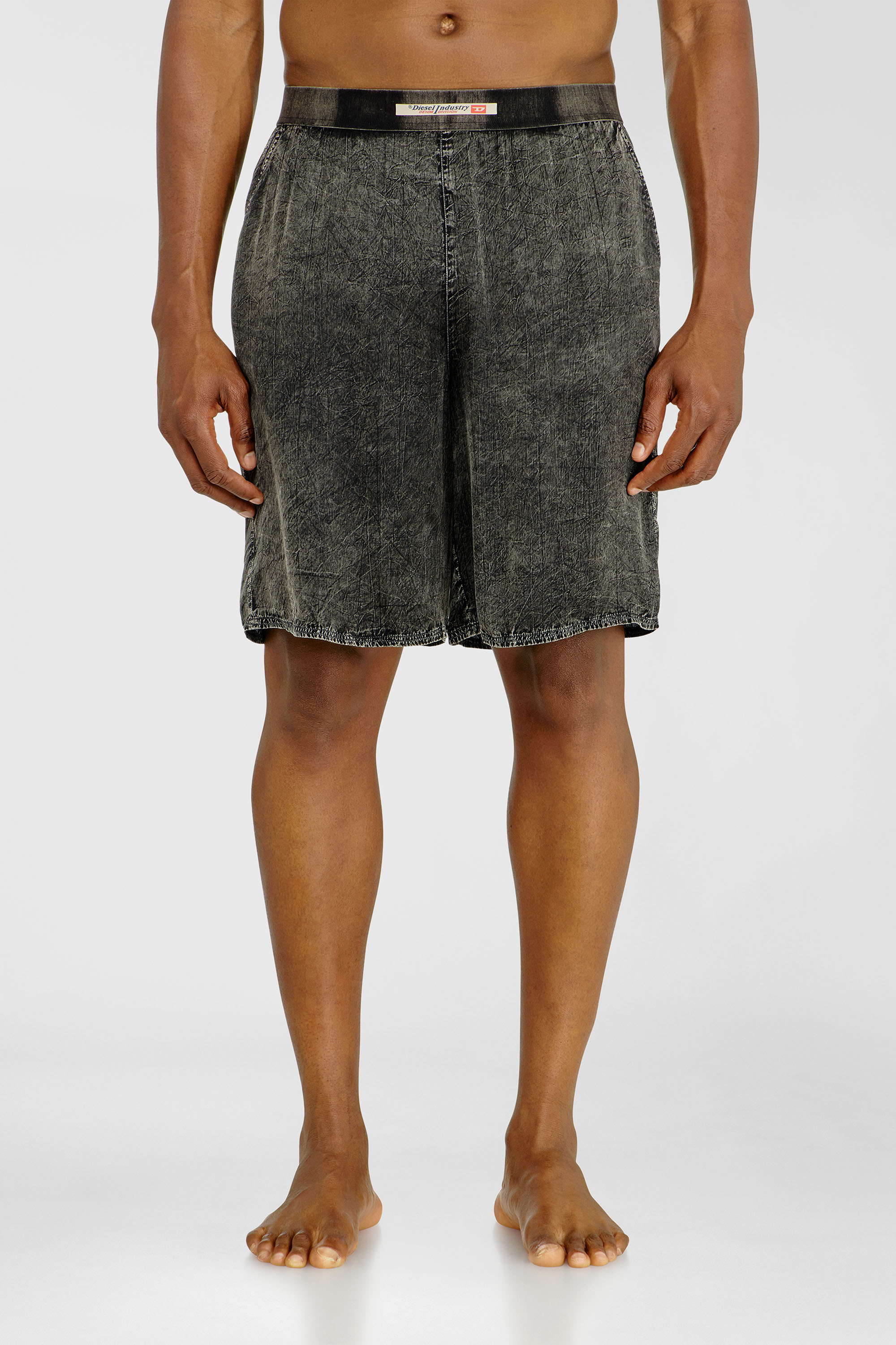 Diesel - JAGO-DNM, Male's ショートパンツ in ダークグレー - 1