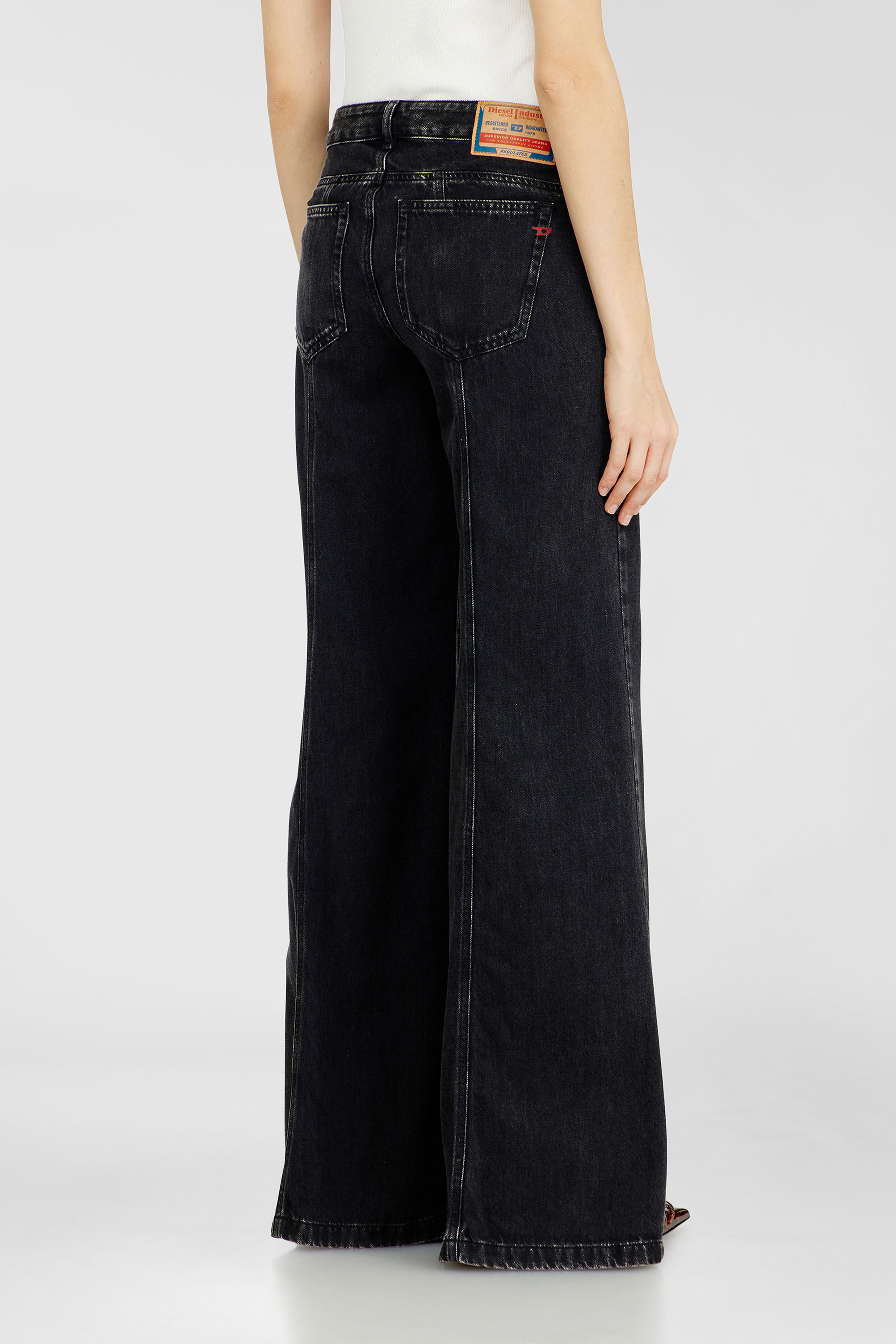 Diesel - Female's Flare Jeans D-Akii 068HN, ブラック/ダークグレー - 5