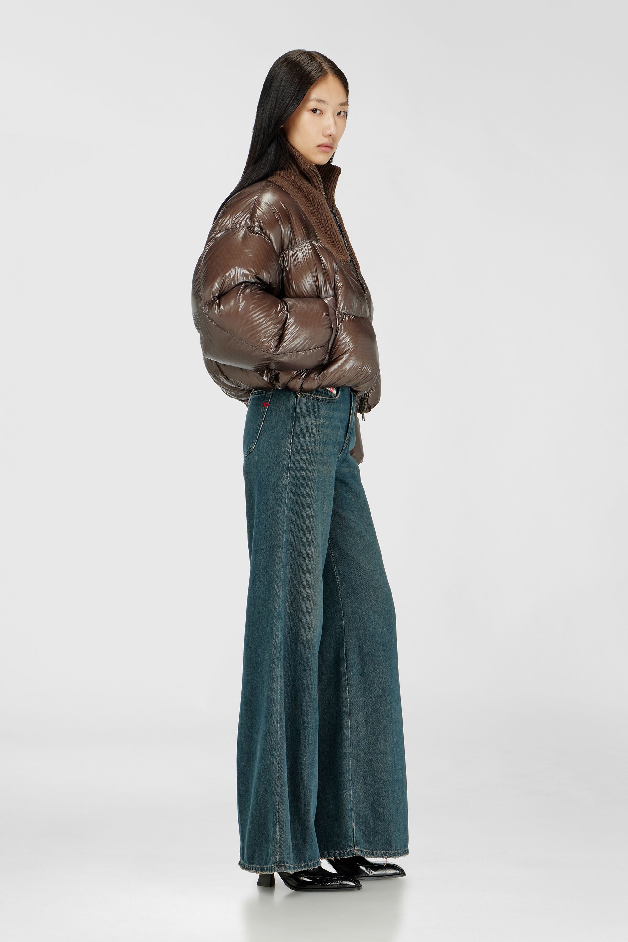 Diesel - Female's Flare Jeans 1978 D-Akemi 09P83, ダークブルー - 1
