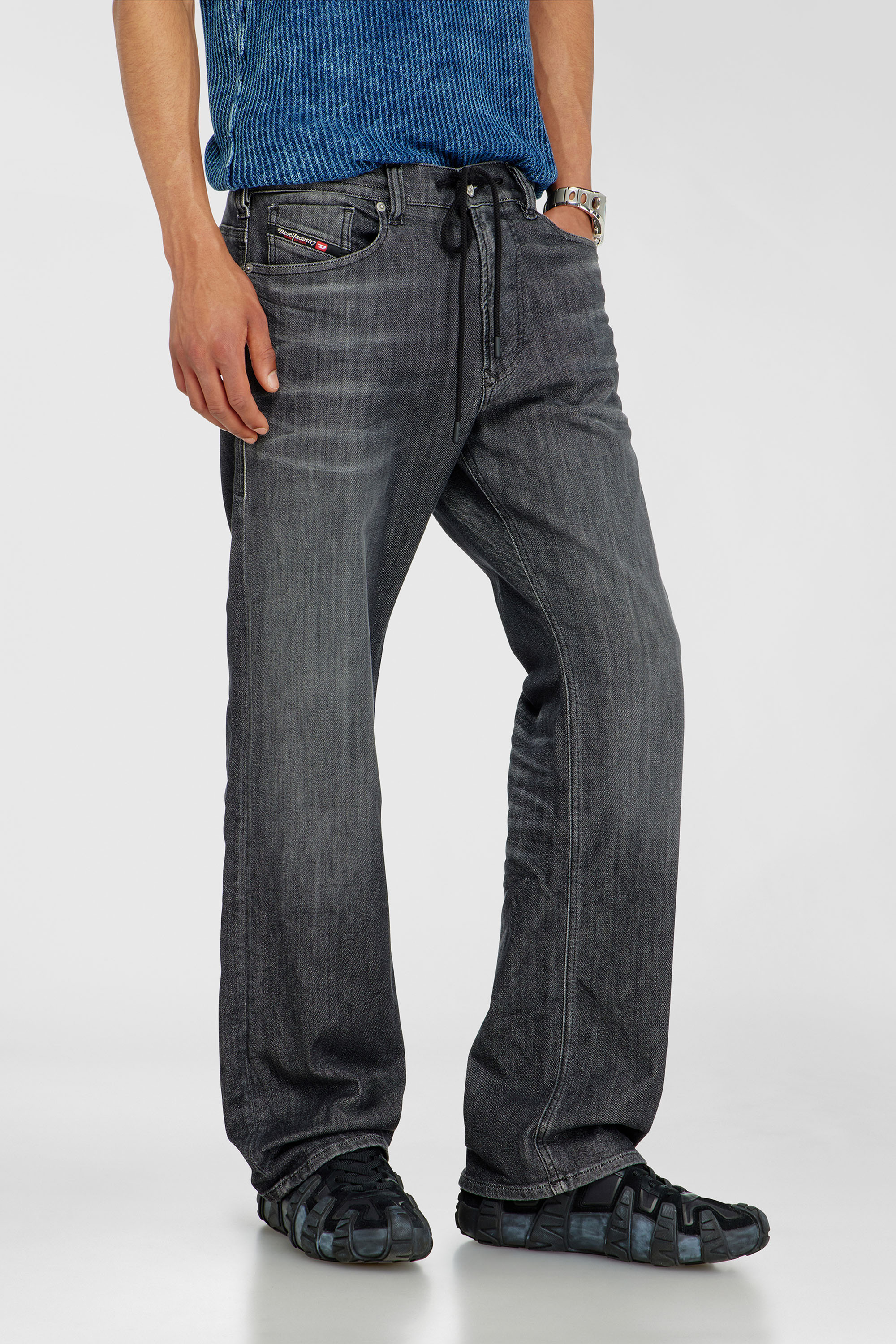 Diesel - Male's Relaxed 2080 D-Reel Joggjeans&reg; 09M66, ブラック/ダークグレー - 5
