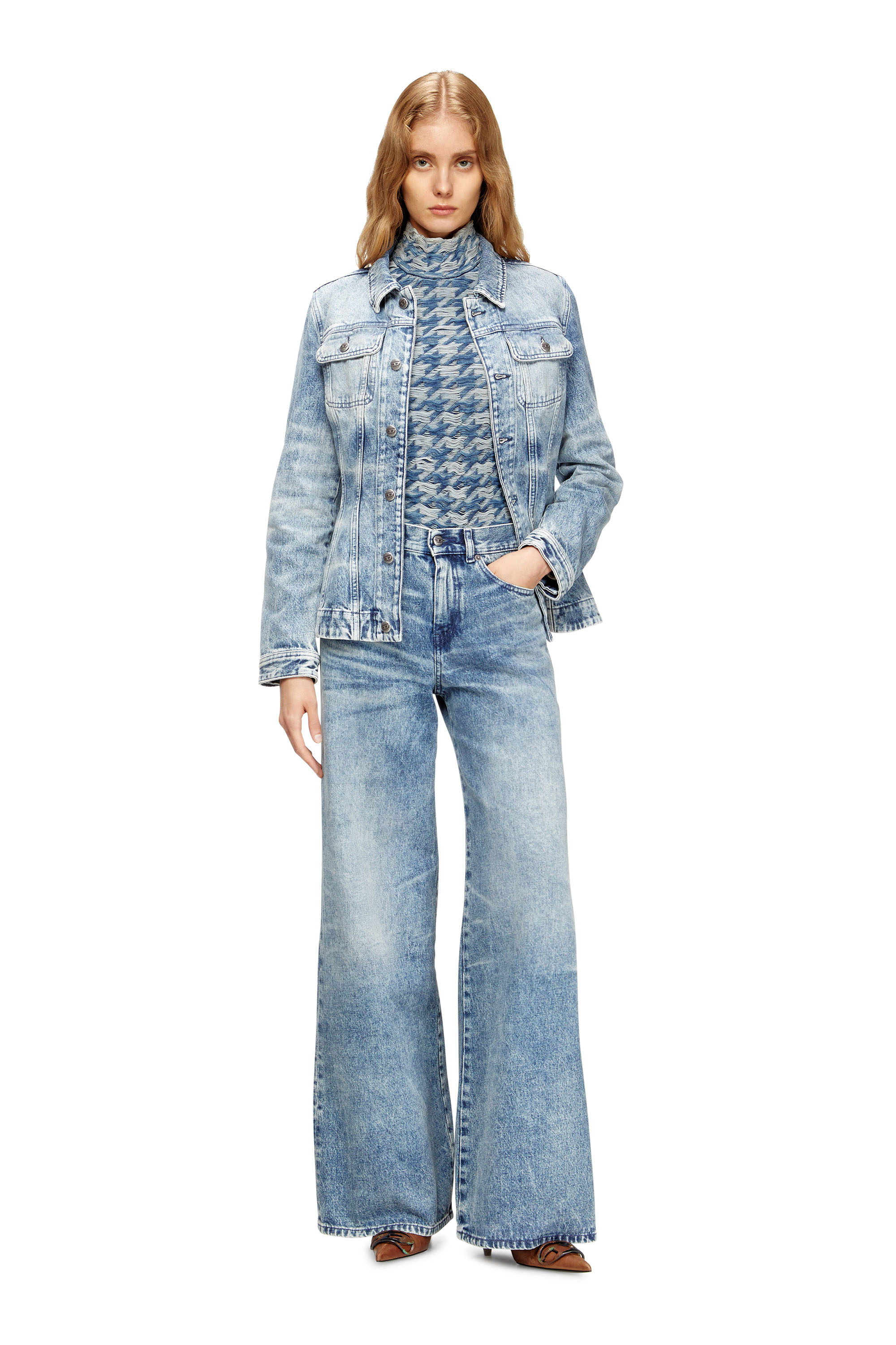 Diesel - Female's Flare Jeans 1978 D-Akemi 007DA, ライトブルー - 1