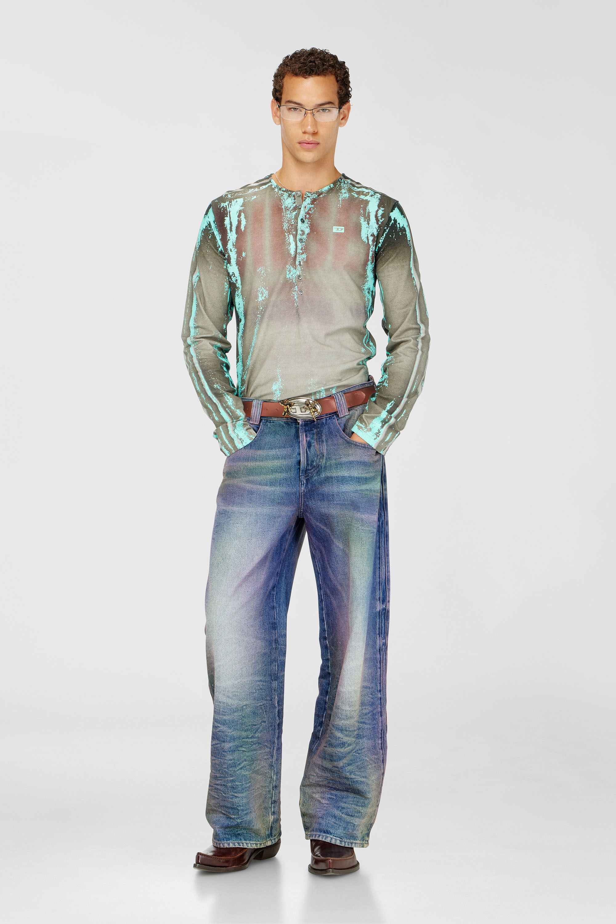 Diesel - T-FYNO-ML, Male's Grandad T-shirt in cracked leather-effect jersey in グレー/ブルー - 2