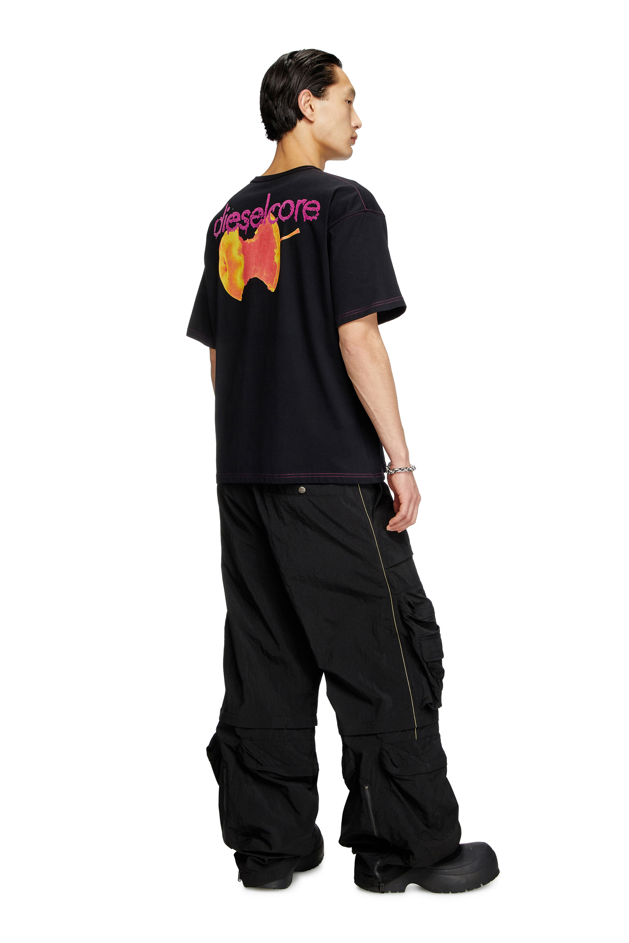 Diesel - T-BOXT-R18, Male's Tシャツ in ブラック - 1