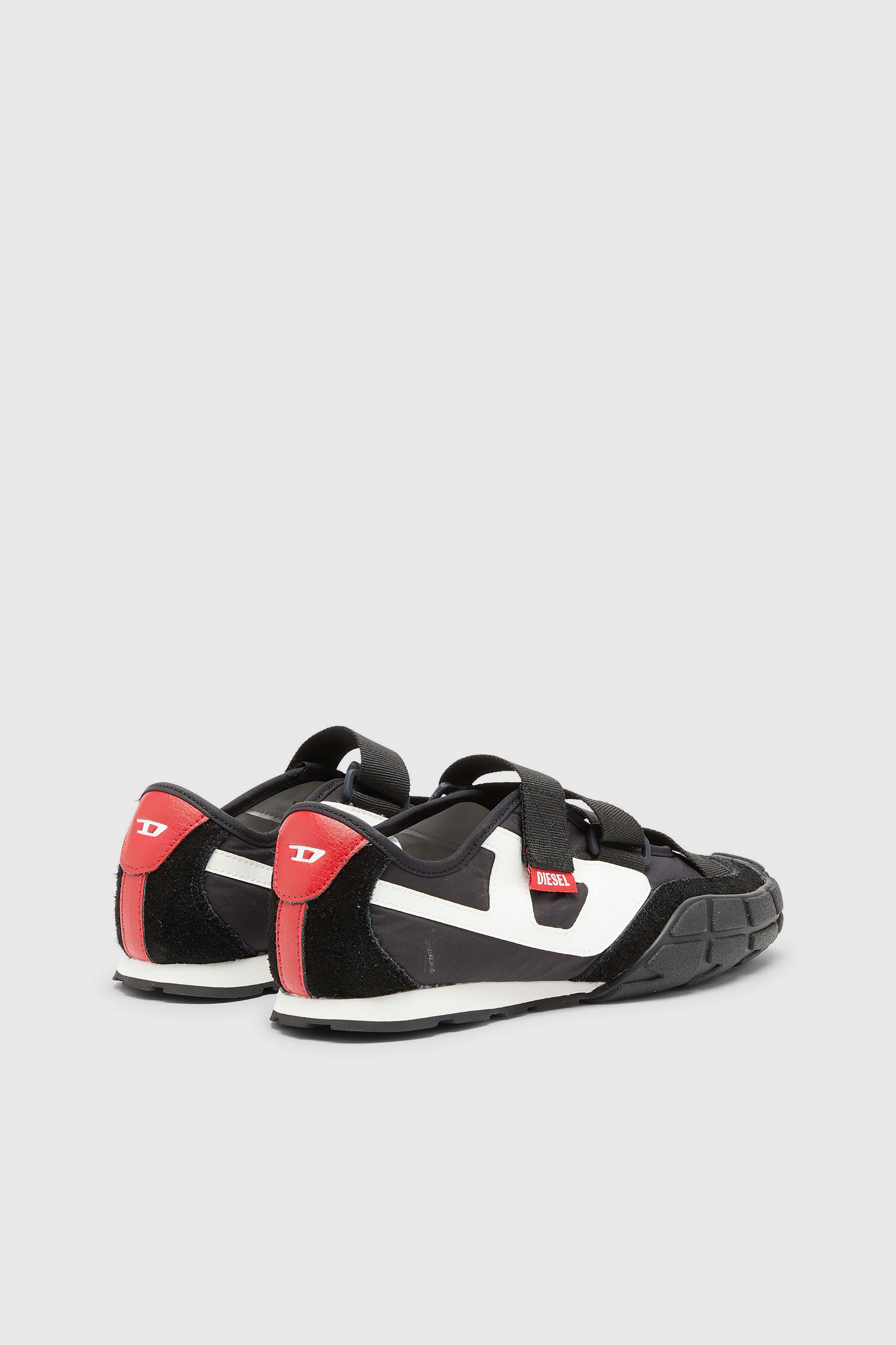 Diesel - S-PAGODHA SLIP-ON W, Female's スニーカー in ブラック/ホワイト - 3