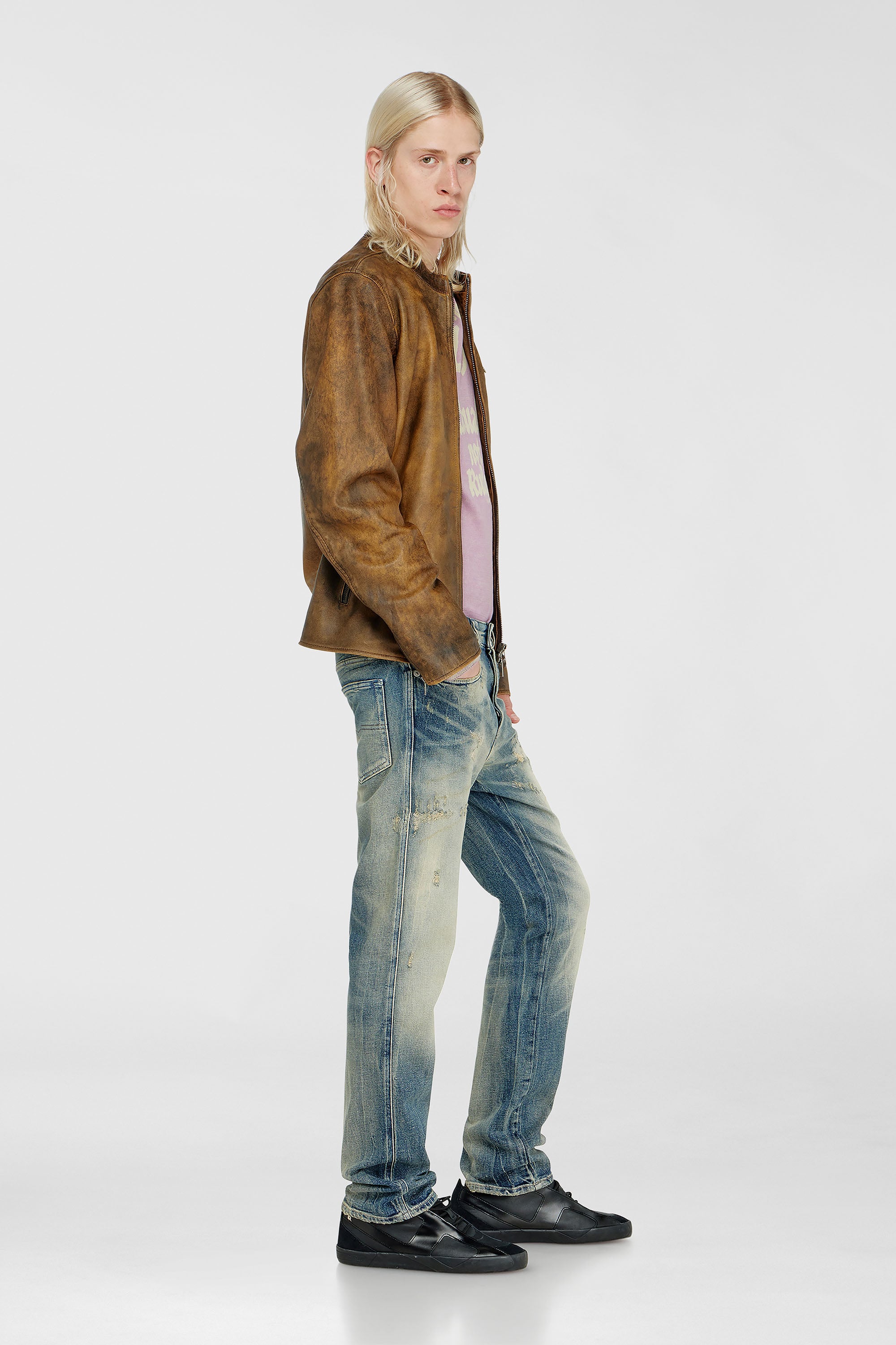 Diesel - S-SLANTE-D LOW, Male's スニーカー in ブラック - 1