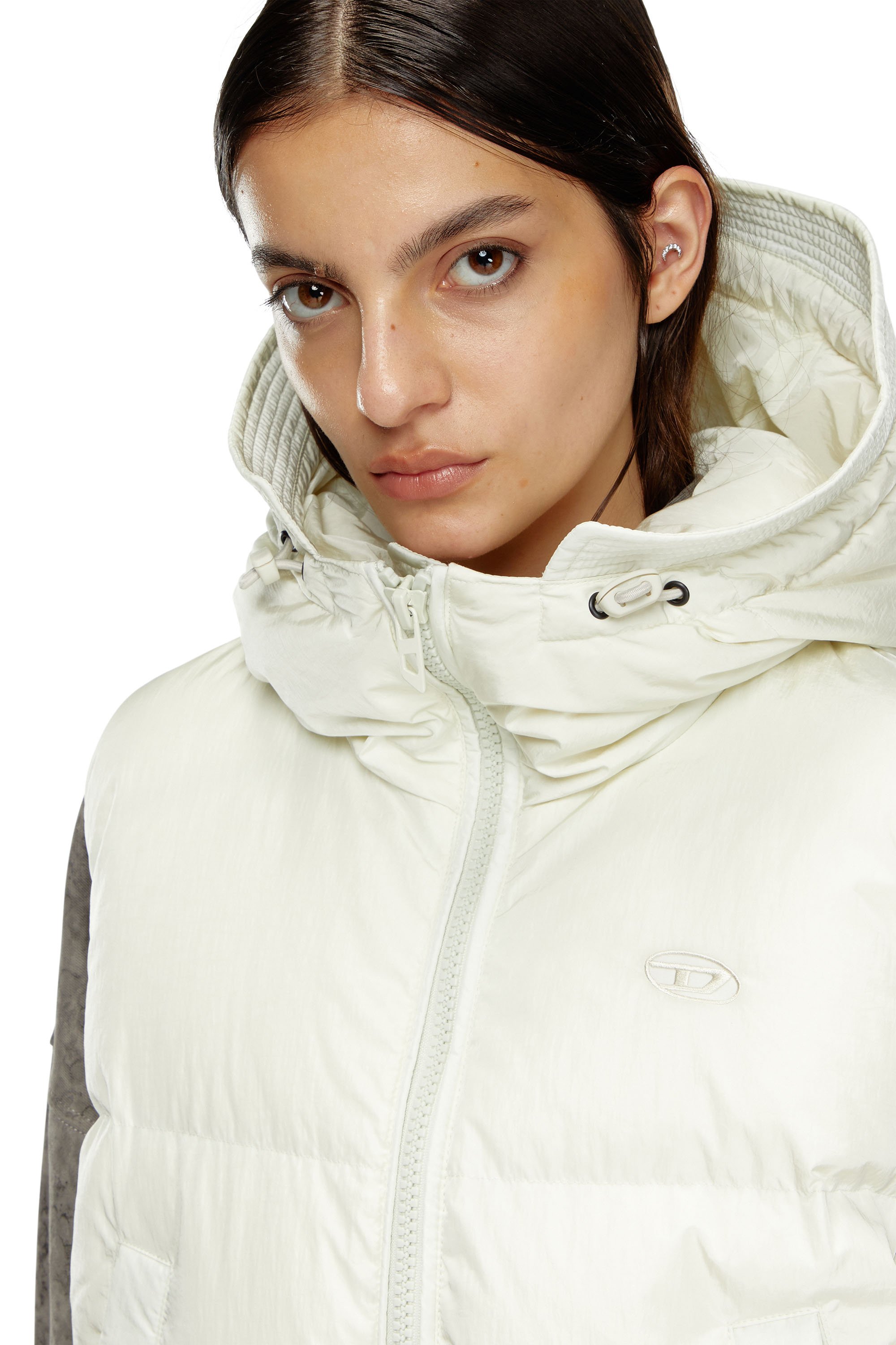Diesel - W-PEYT-SSL-NEW-P1, Female's Hooded down vest in crinkled nylon in ホワイト - 4