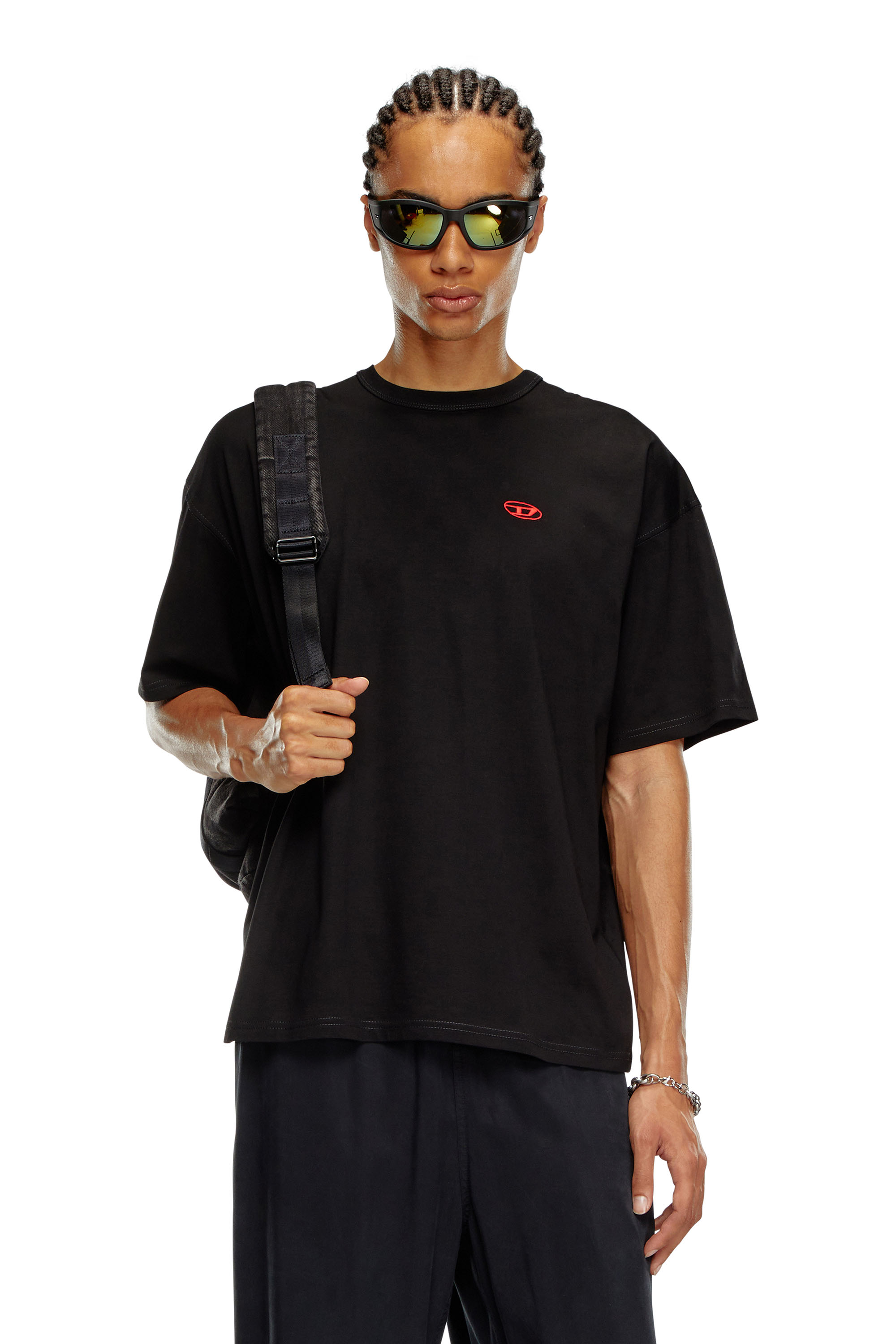Diesel - T-BOXT-K18, Male's T-shirt with Oval D print and embroidery in ブラック - 1