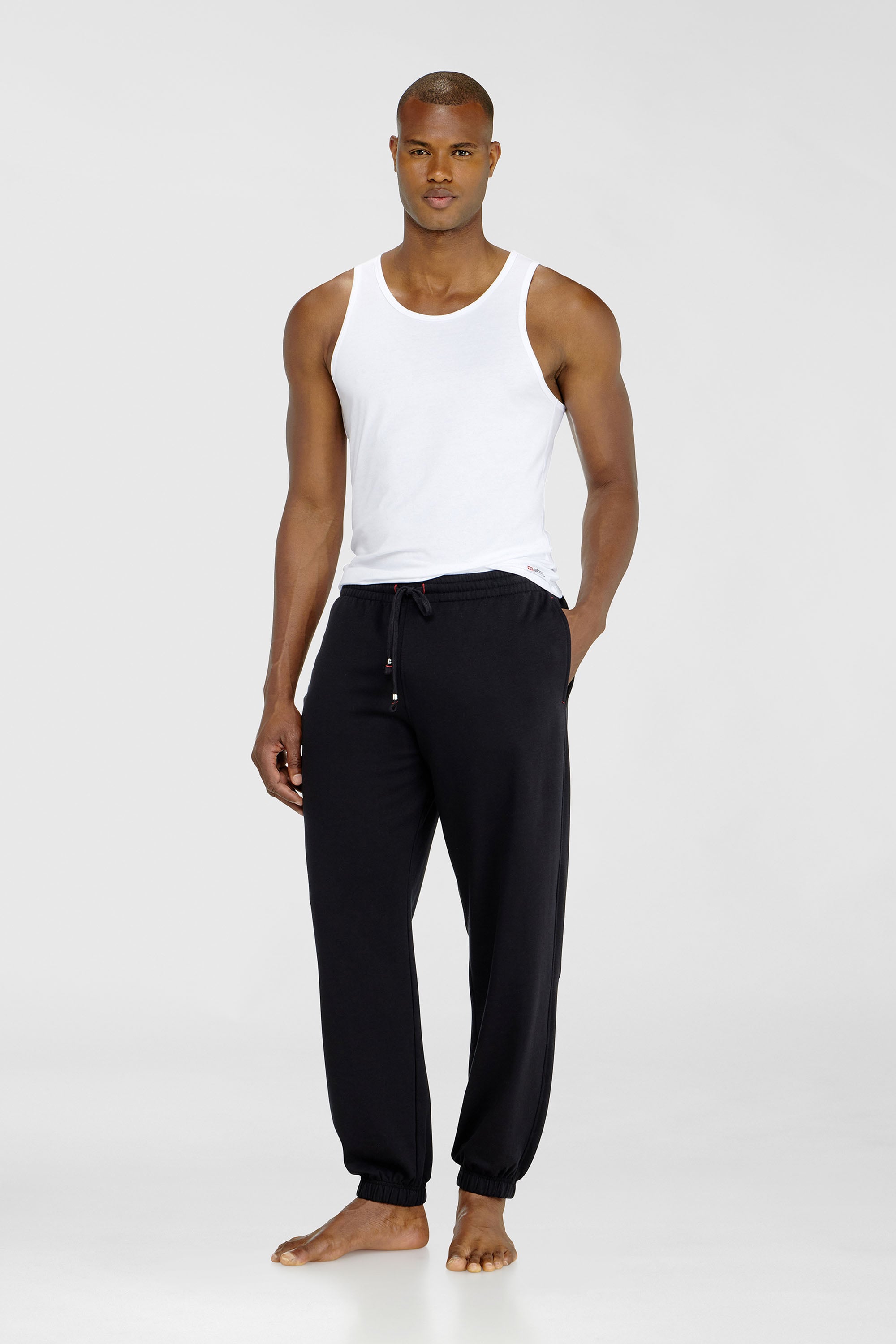 Diesel - LENNY-D-CORE, Male's ロングパンツ in ブラック - 1