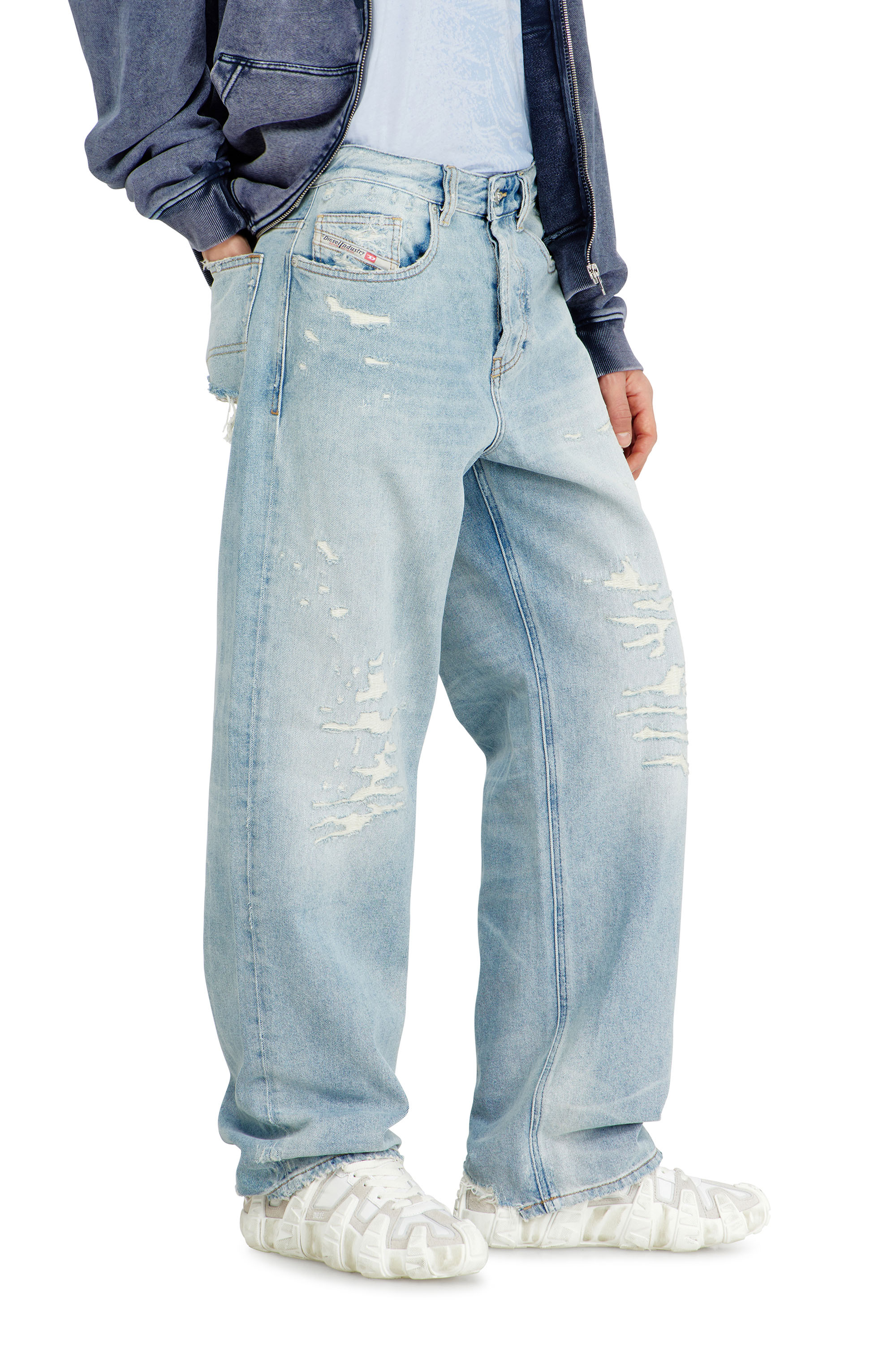 Diesel - Male's Relaxed Jeans 2001 D-Macro 09M53, ライトブルー - 7