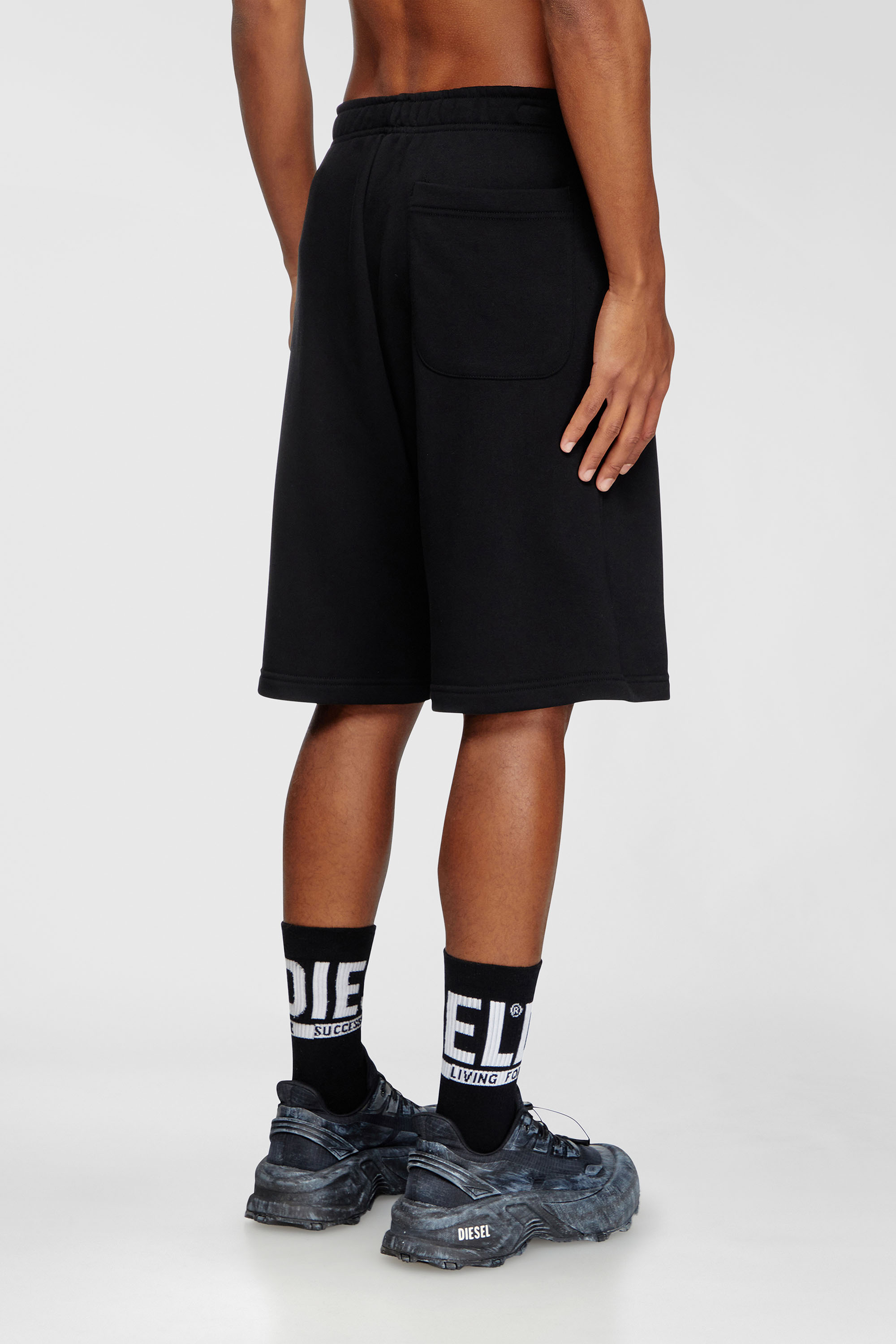 Diesel - P-MARSHY-OD, Male's ハーフパンツ in ブラック - 4