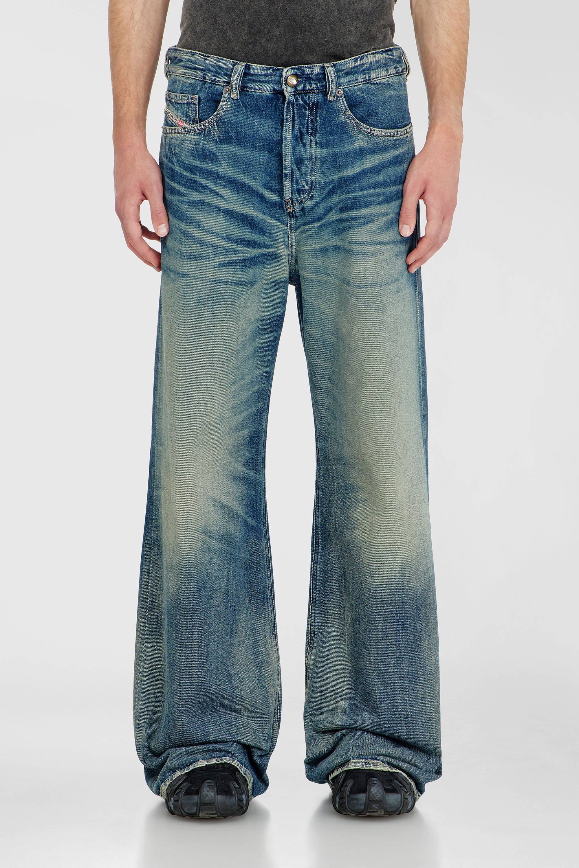 Diesel - Male's Relaxed Jeans D-Rise 09P55, ダークブルー - 1