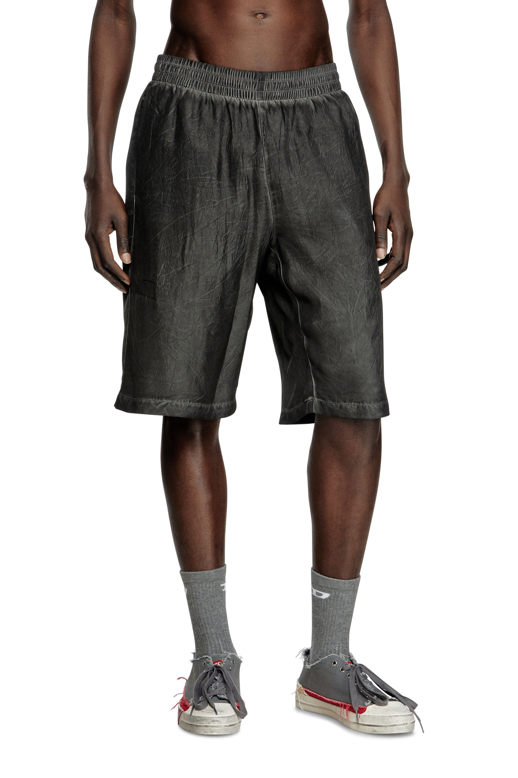 Diesel - P-LEON-SHORT, Unisex's Lightweight shorts with crinkled fade in ブラック - 2