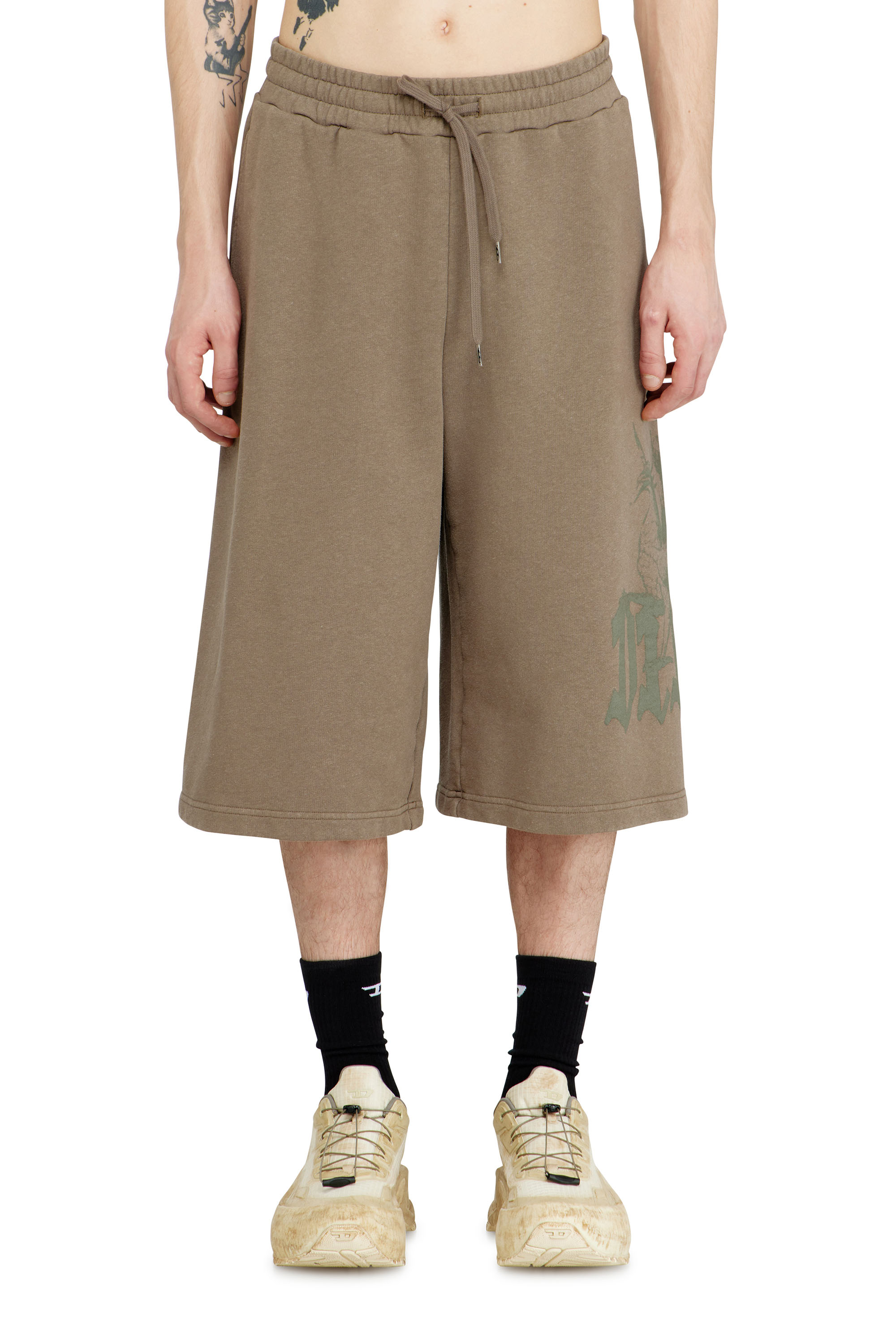 Diesel - P-FROM, Male's Treated longline sweat shorts with print in ベージュ - 3