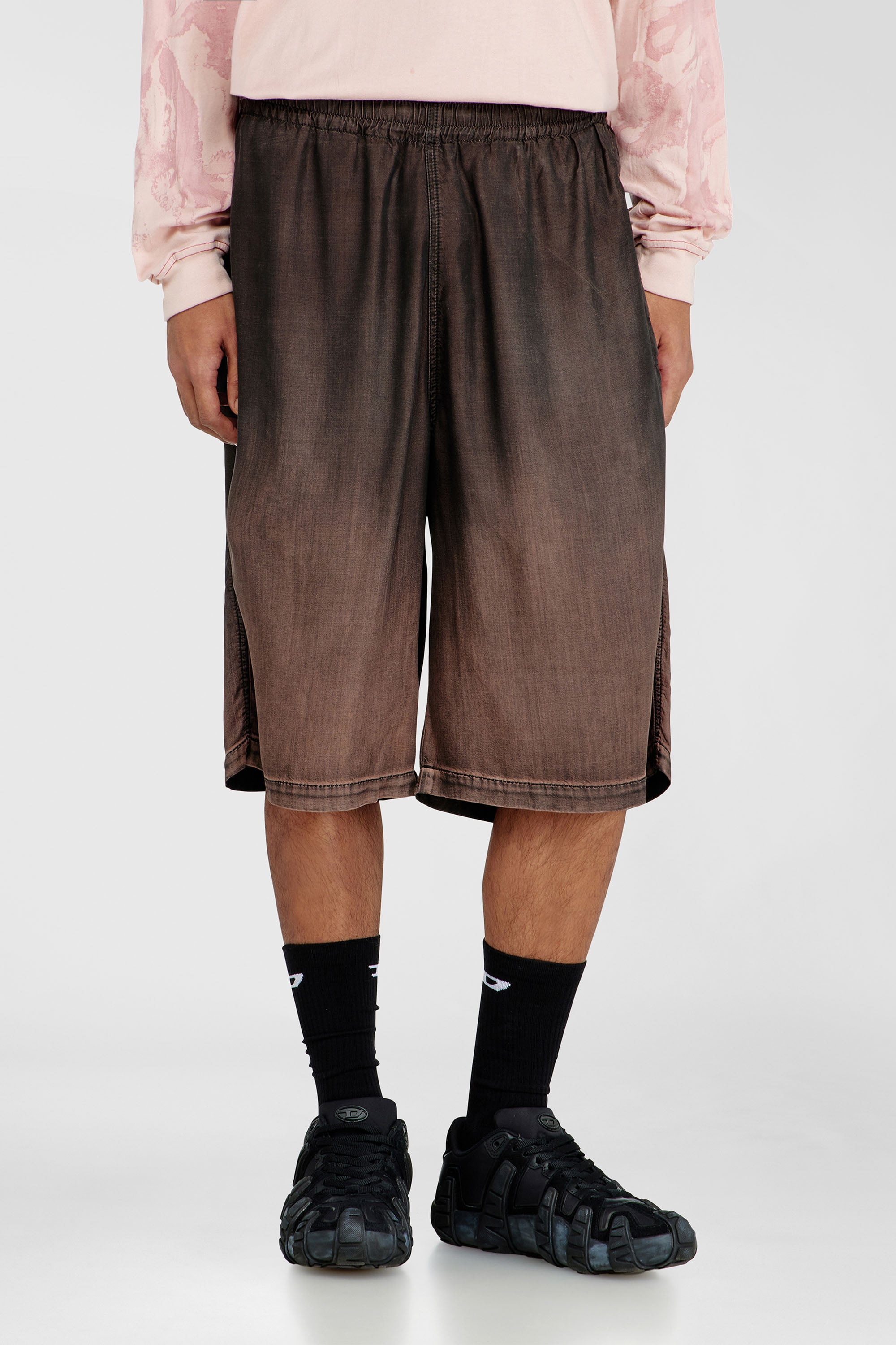 Diesel - D-RODER-SHORT-S, Unisex's デニムショートパンツ in ブラウン - 1