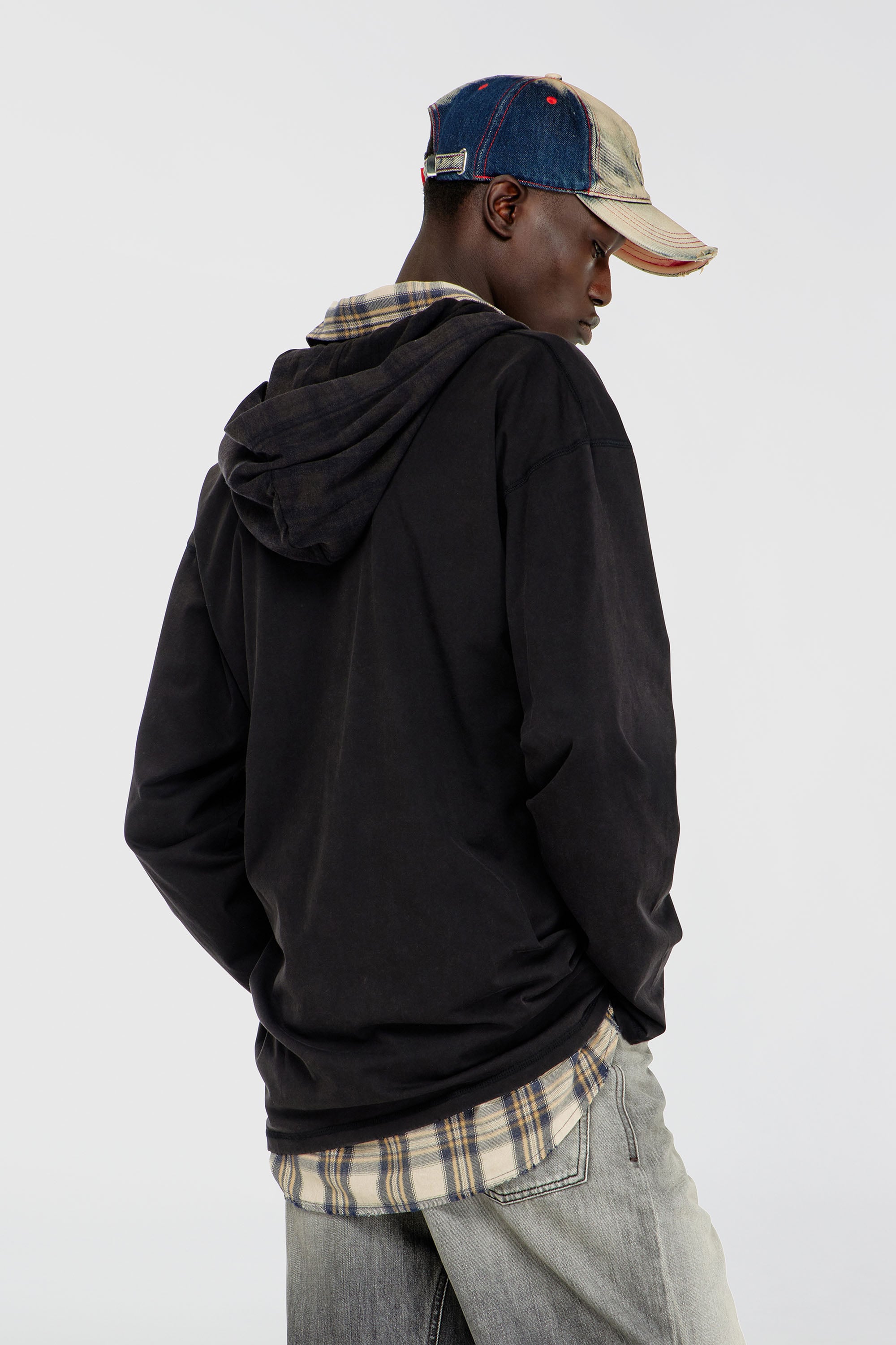 Diesel - T-BOXT-LS-HOOD-CHECK, Male's フード付き長袖Tシャツ in ブラック - 4