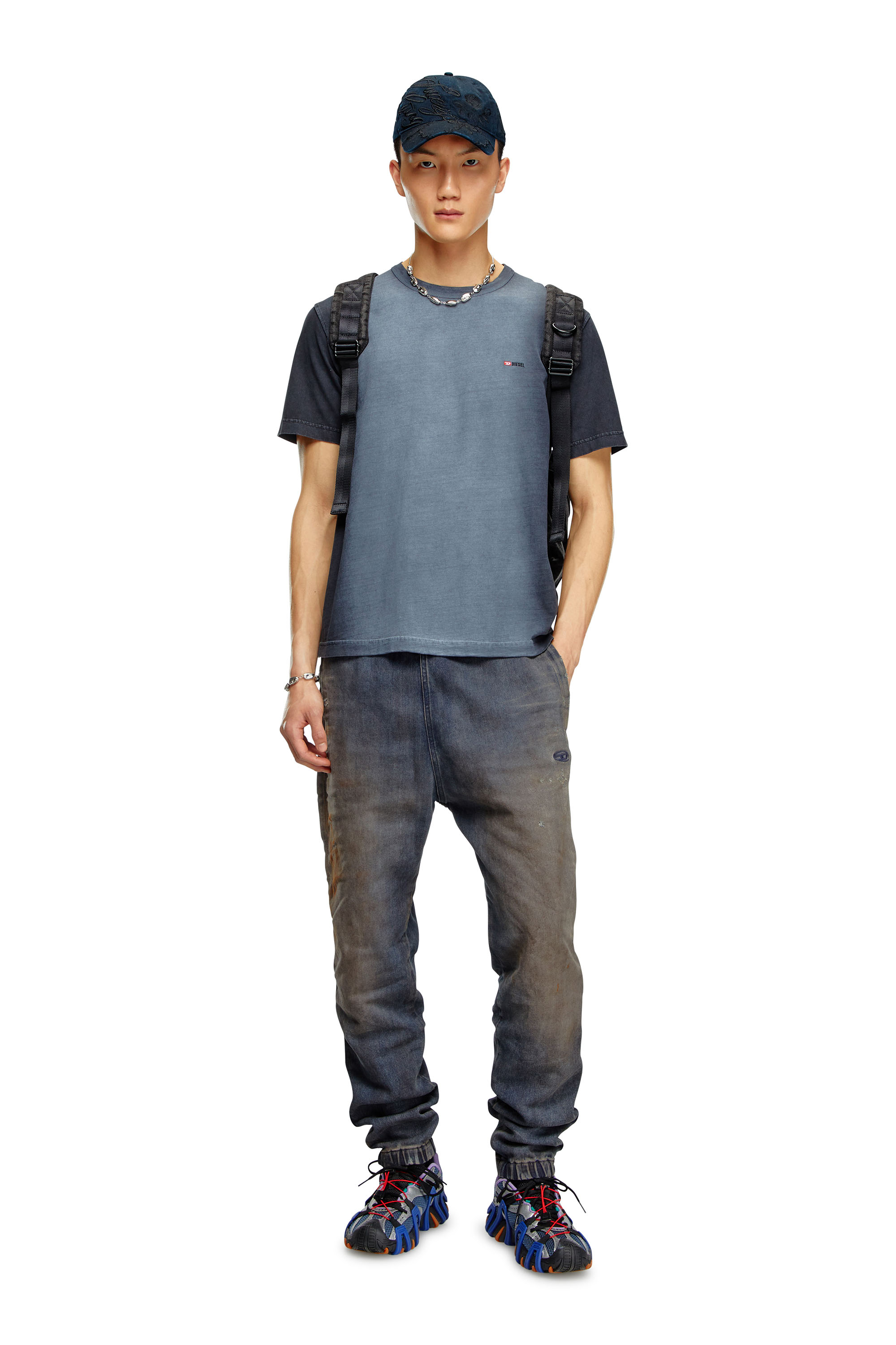 Diesel - T-ADJUST-Q2, Male's T-shirt in sprayed cotton jersey in ブラック - 2