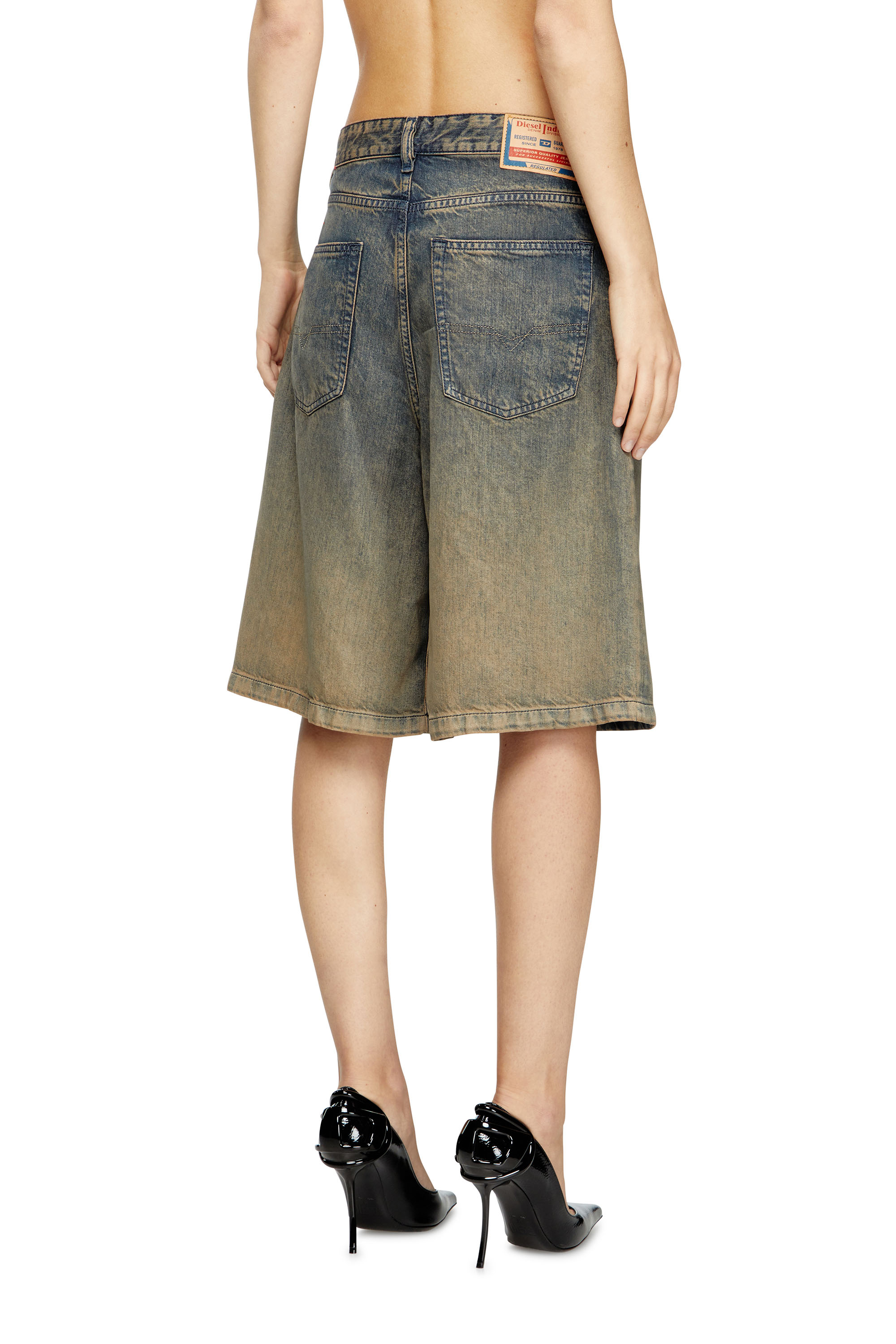 Diesel - DE-SIRE-SHORT-S, Female's Shorts in fluid shaded denim in ダークブルー - 4