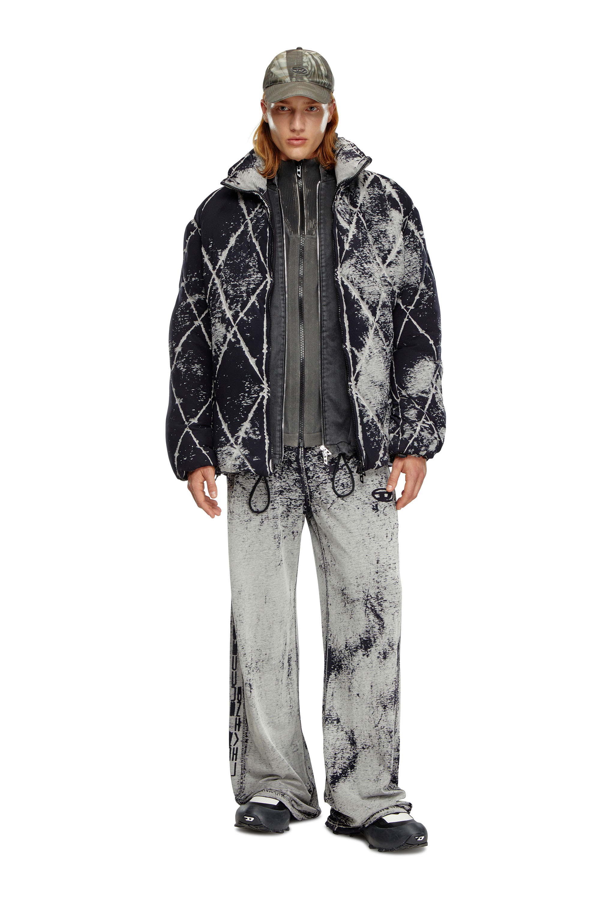 Diesel - W-MARCEL, Male's Puffer jacket in burn-out jersey in ブラック - 3