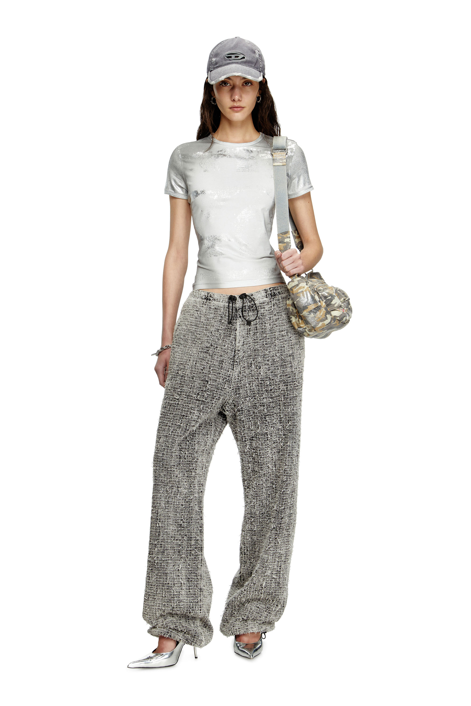 Diesel - T-UNCUTIE-LONG-Q5, Female's Logo T-shirt with metallic effects in シルバー - 2