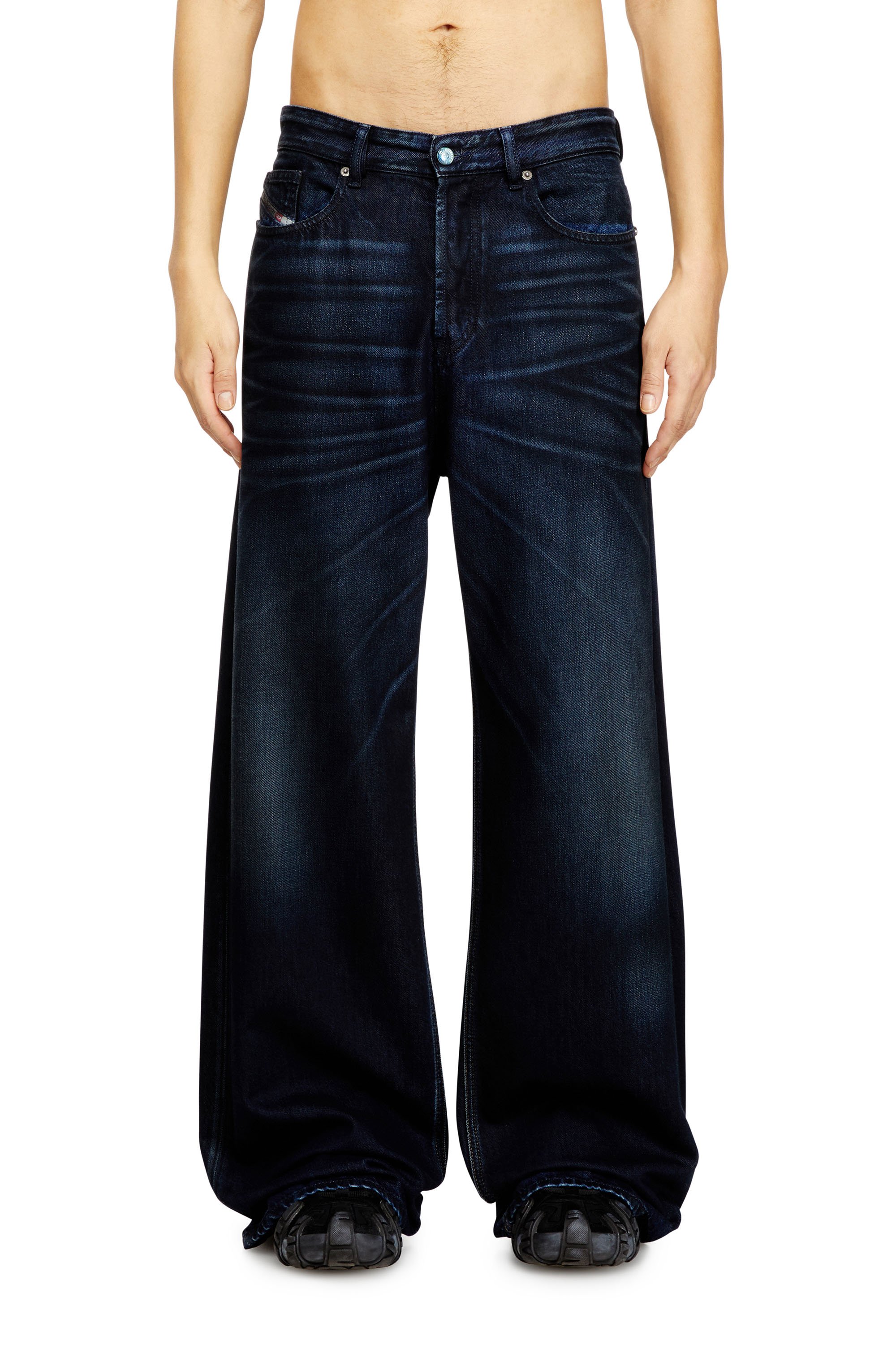 Diesel - Male's Relaxed Jeans D-Rise 09N21, ダークブルー - 2