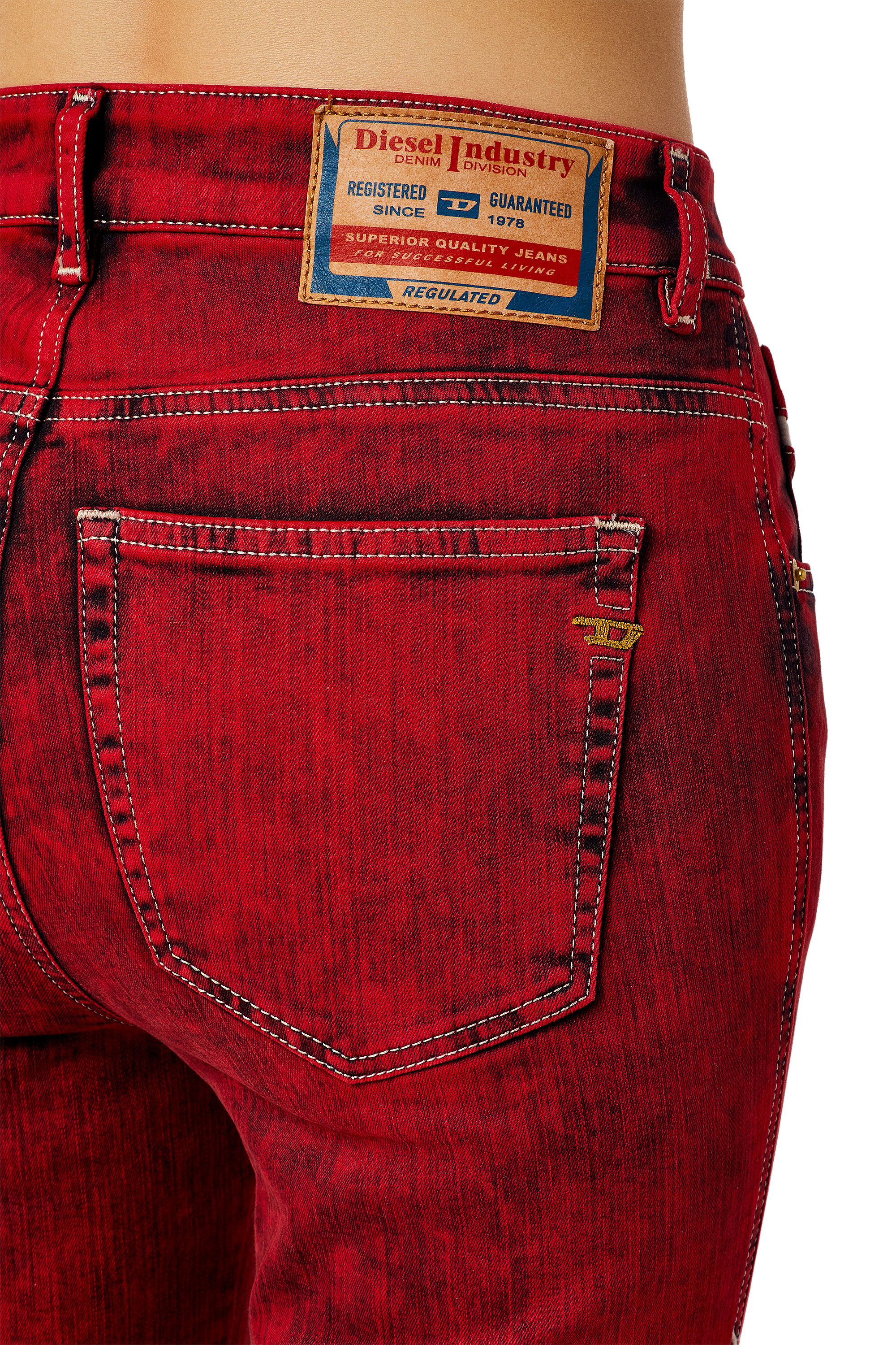 Diesel - SLANDY JoggJeans® 09D36 Super skinny Jeans, レッド - Image 4