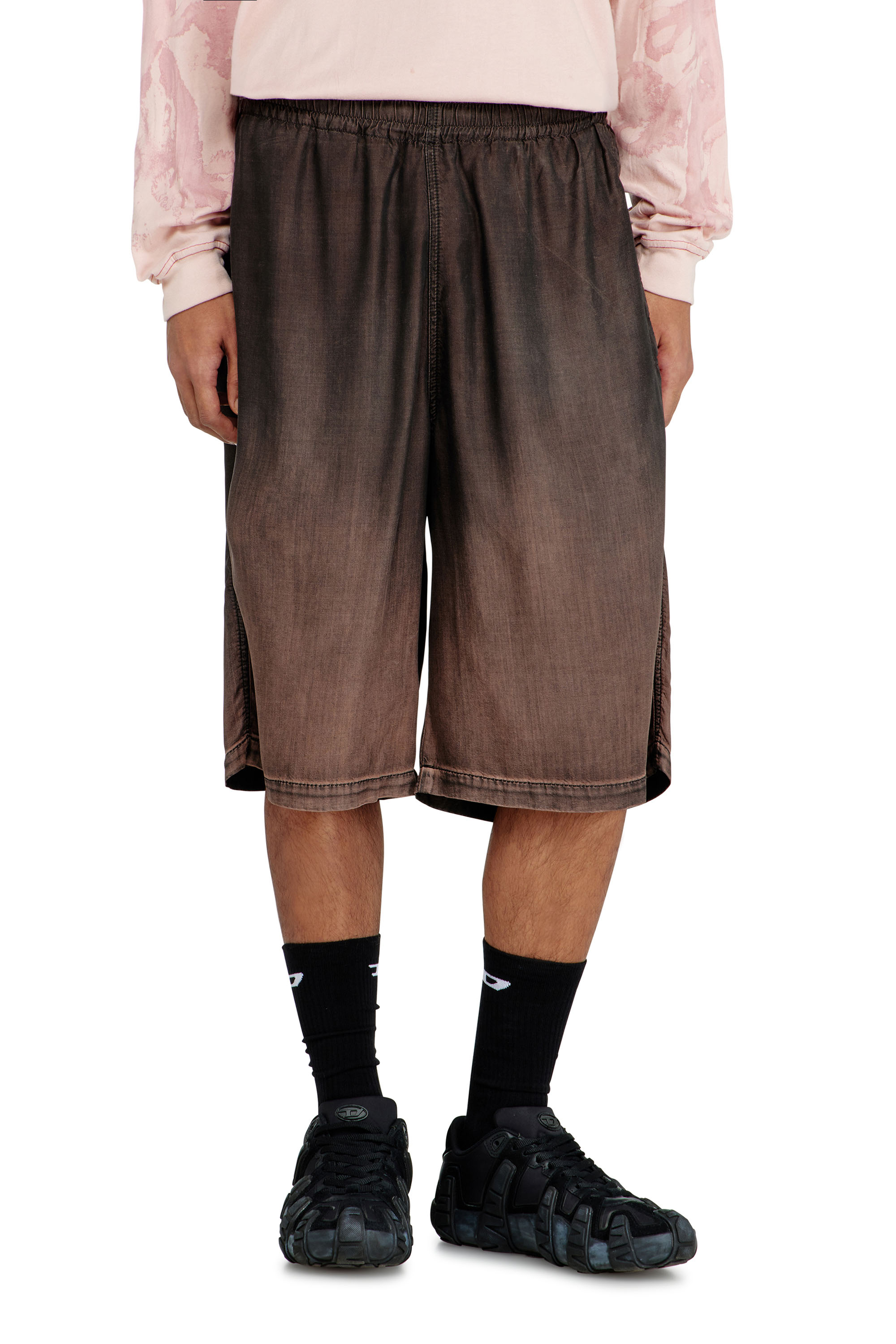 Diesel - D-RODER-SHORT-S, Unisex's デニムショートパンツ in ダークブラウン - 4