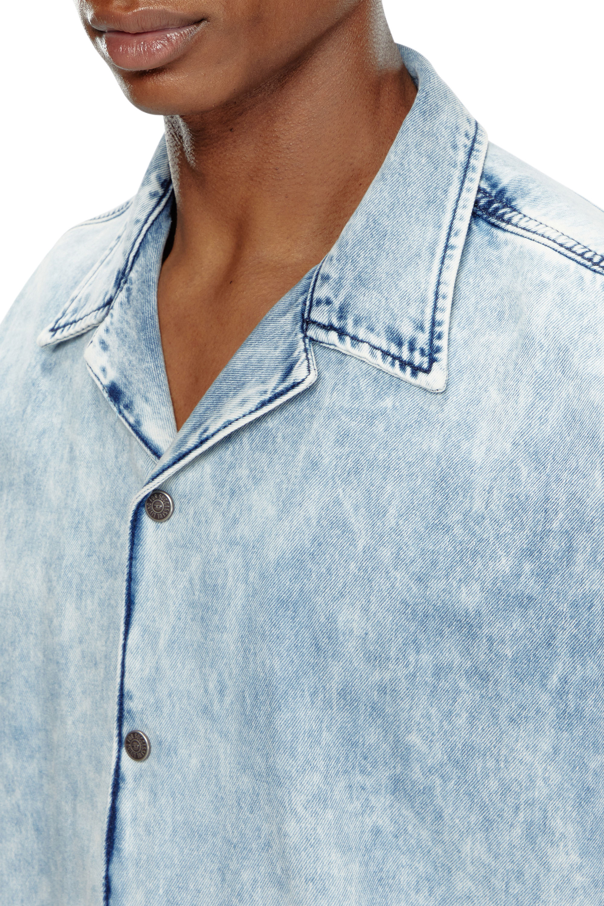 Diesel - D-NABIL-S, Male's Denim bowling shirt with Oval D in ライトブルー - 5