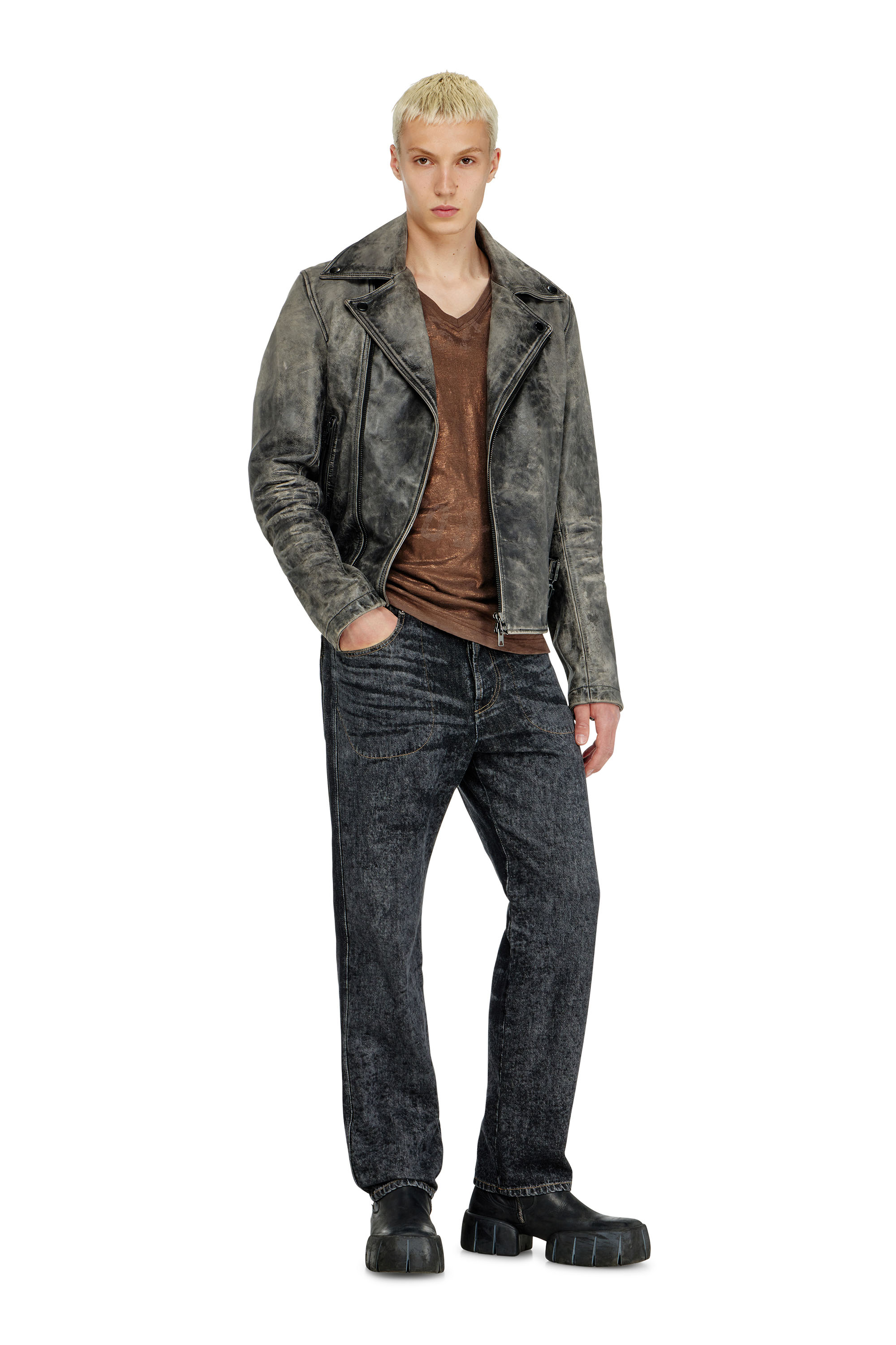 Diesel - T-ANSY-V, Male's Tシャツ in ブラウン - 2