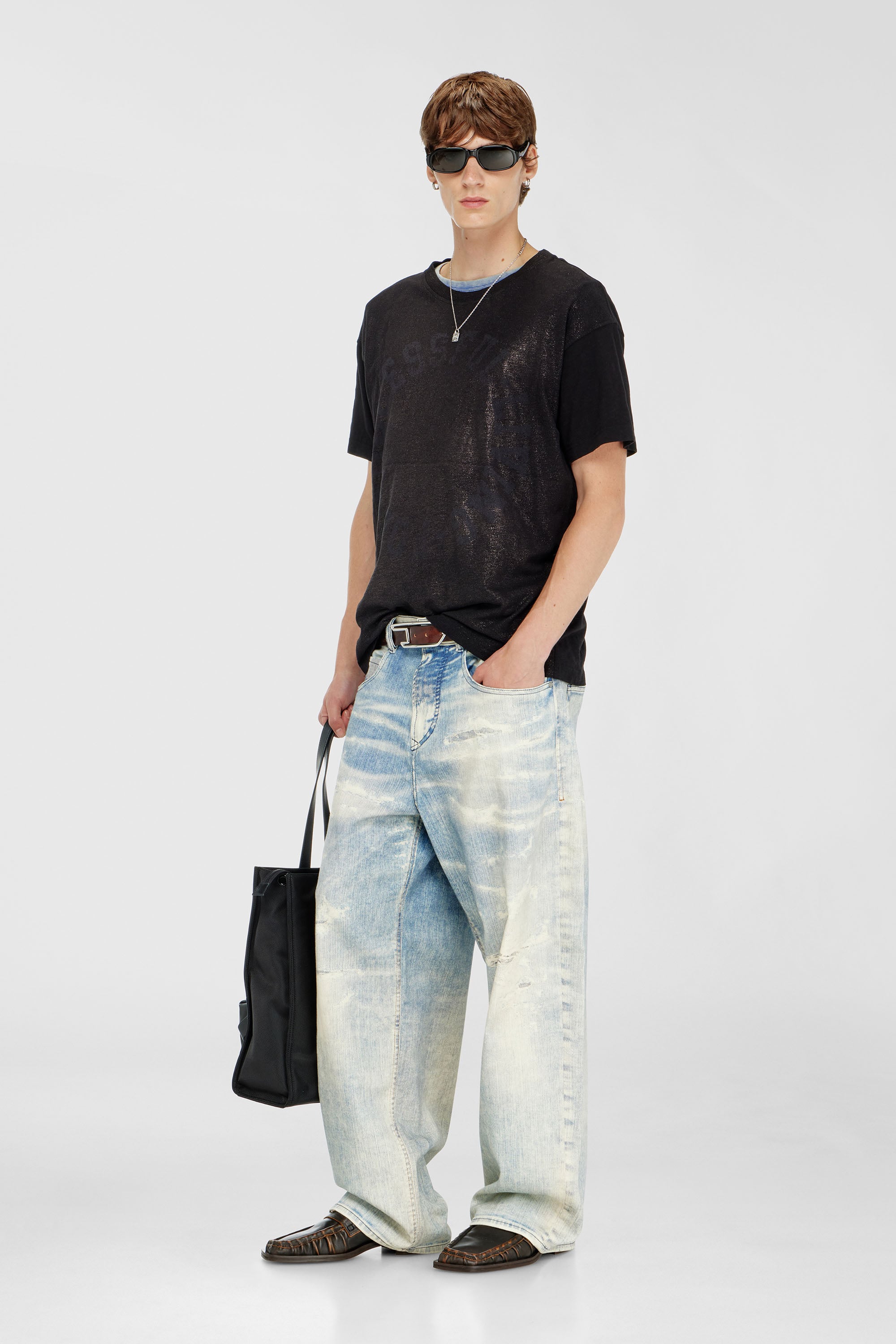 Diesel - T-NORM-AA2, Male's Tシャツ in ブラック - 2