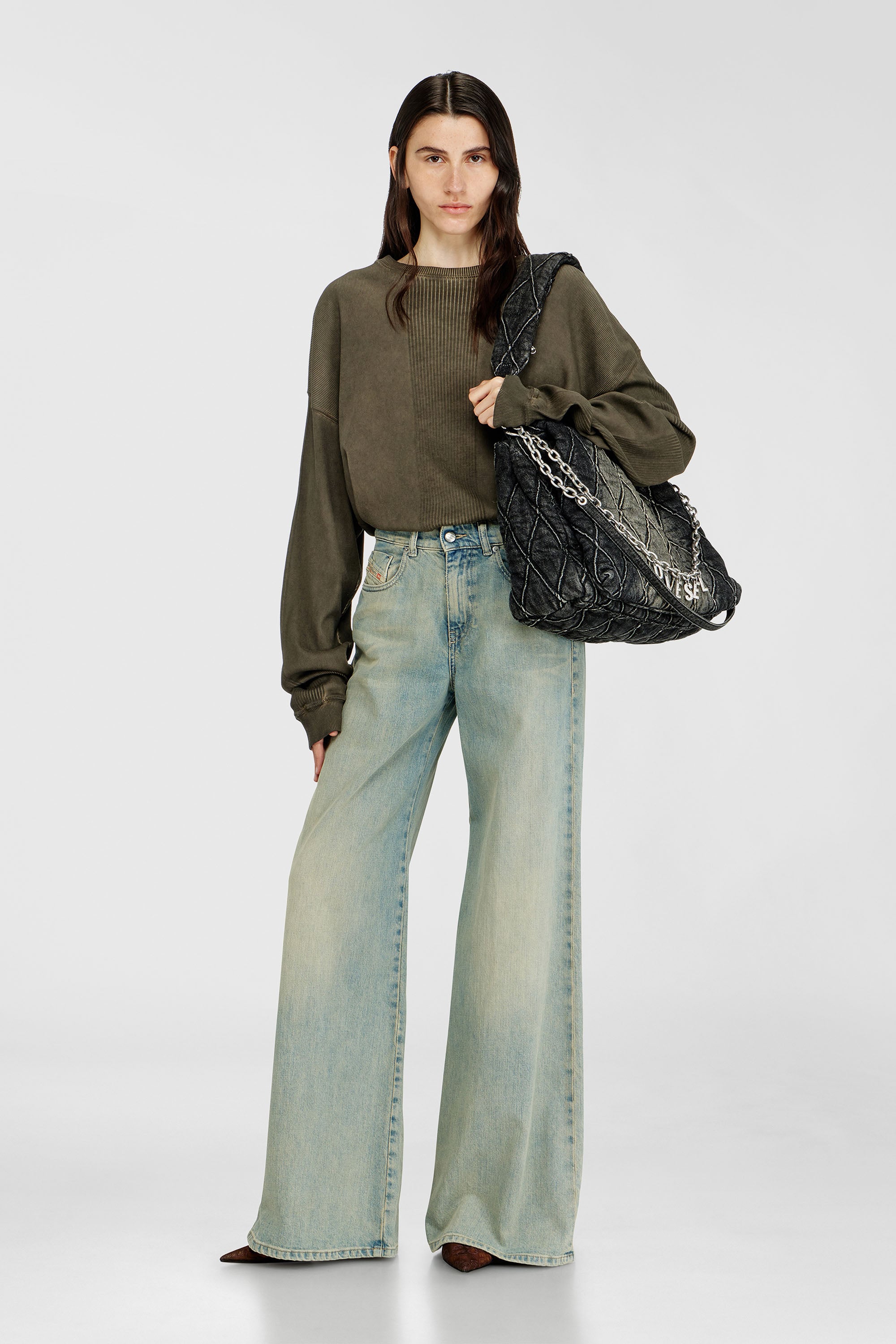 Diesel - CHARM-D SHOULDER L, Female's Charm-D-Large shoulder bag in treated quilted denim in ブラック - 2
