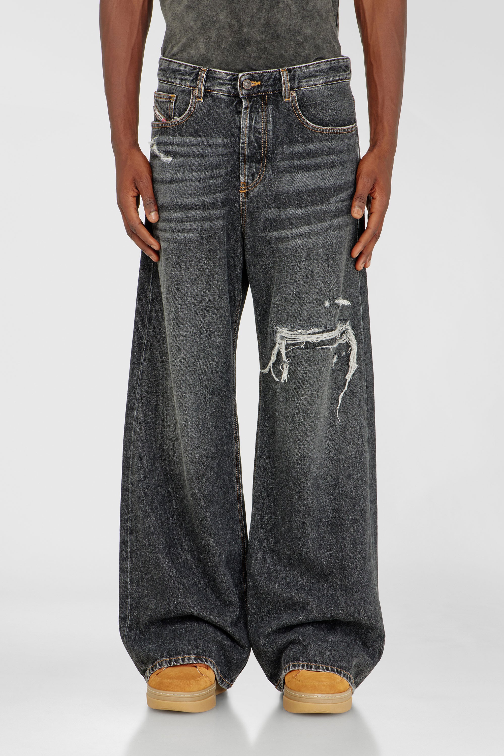 Diesel - Male's Relaxed Jeans D-Rise 007DN, ブラック/ダークグレー - 1