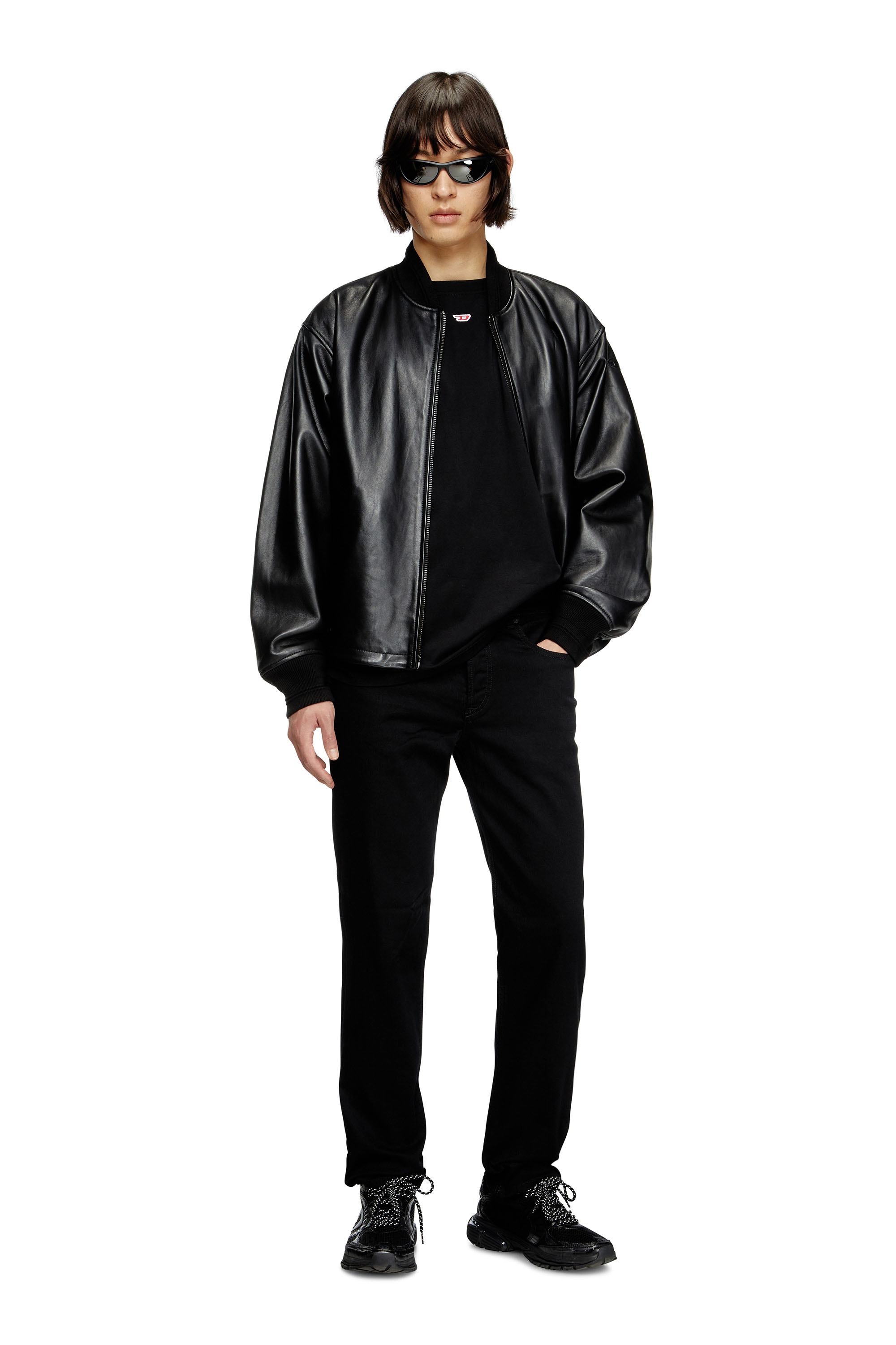 Diesel - T-BOXT-D, Unisex's T-shirt with embroidered D patch in ブラック - 1