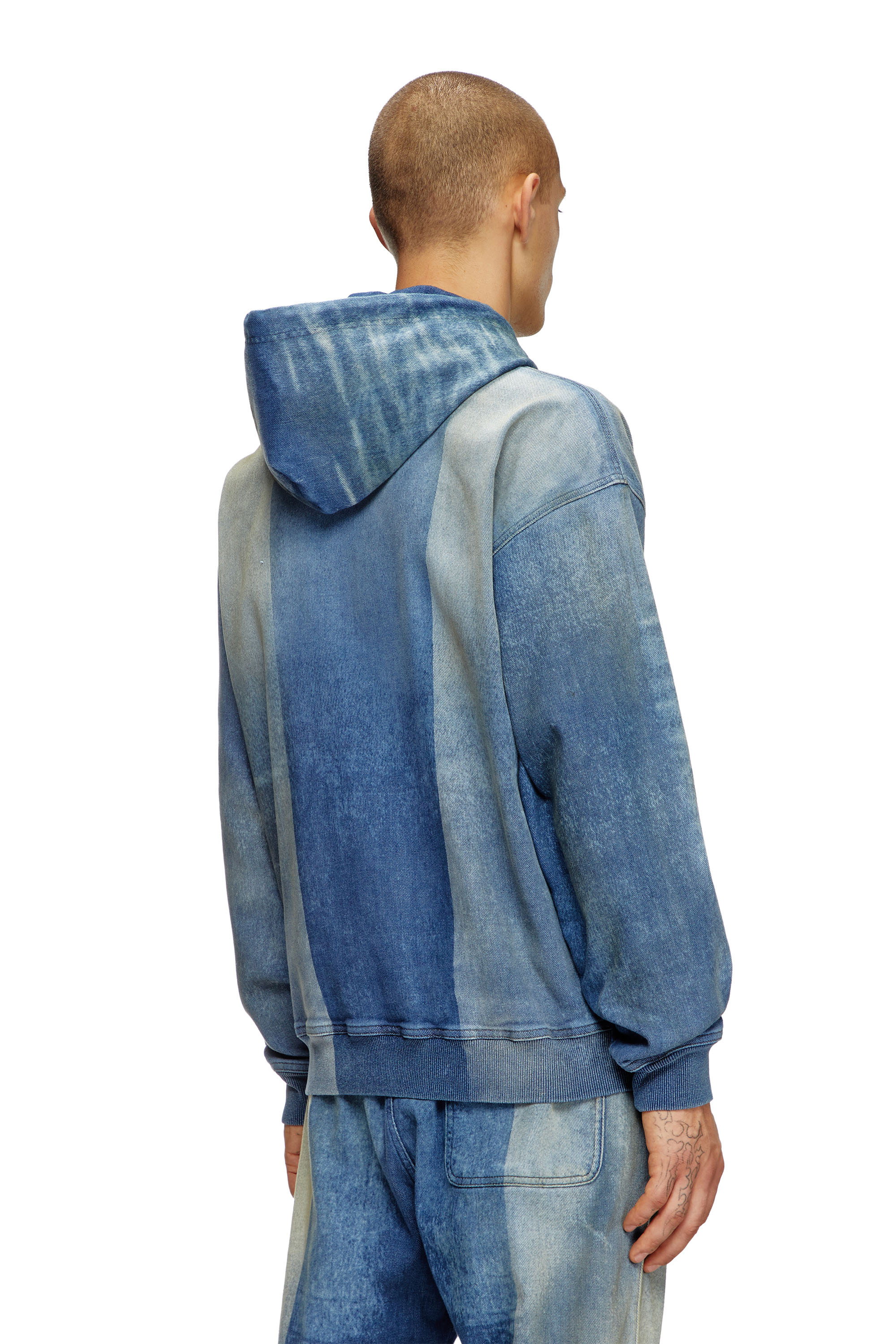 Diesel - D-UM-RIB-FSF TRACK, Unisex's Hoodie in Track Denim with solarised folds in ミディアムブルー - 4