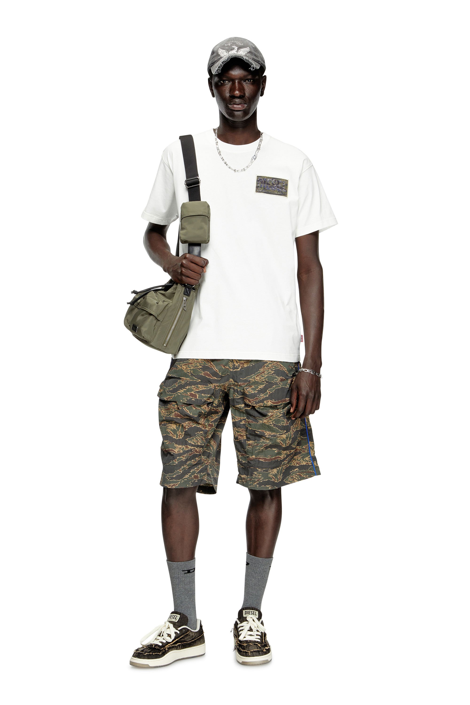 Diesel - T-NORM-T3, Male's T-shirt with camo logo patch in ホワイト - 2