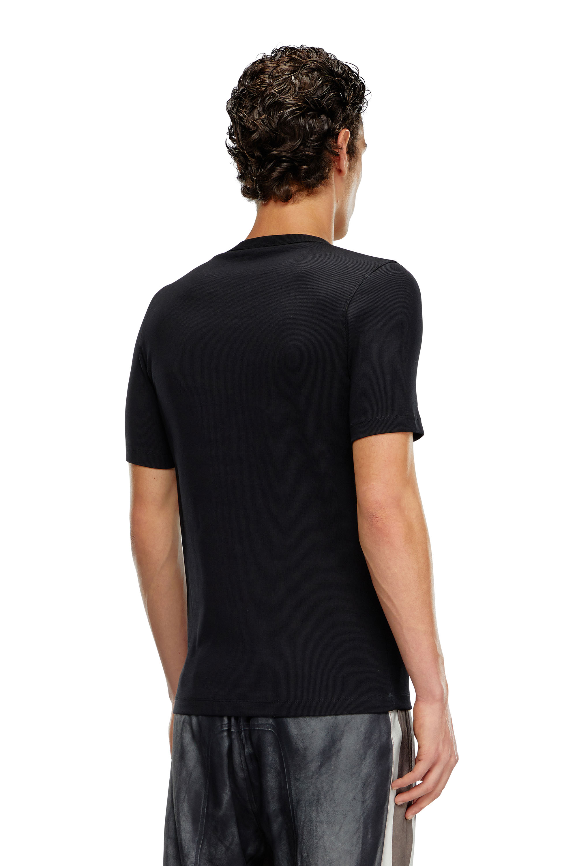 Diesel - D-RIBBER-N, Male's Tシャツアイコニックロゴスリムフィット in ブラック - 4
