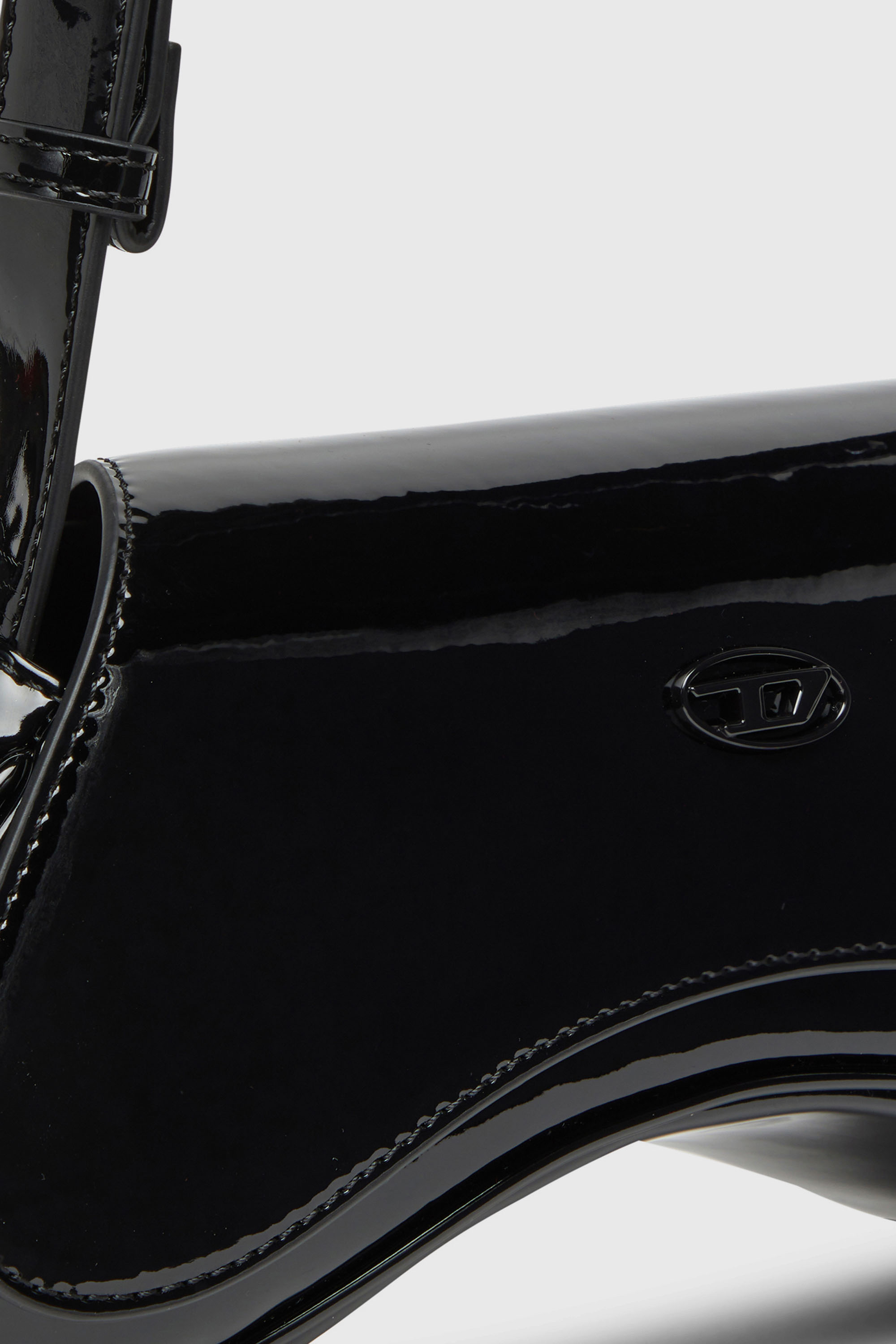 Diesel - PLAY CROSSBODY, Female's クロスボディバッグ in ブラック - 6