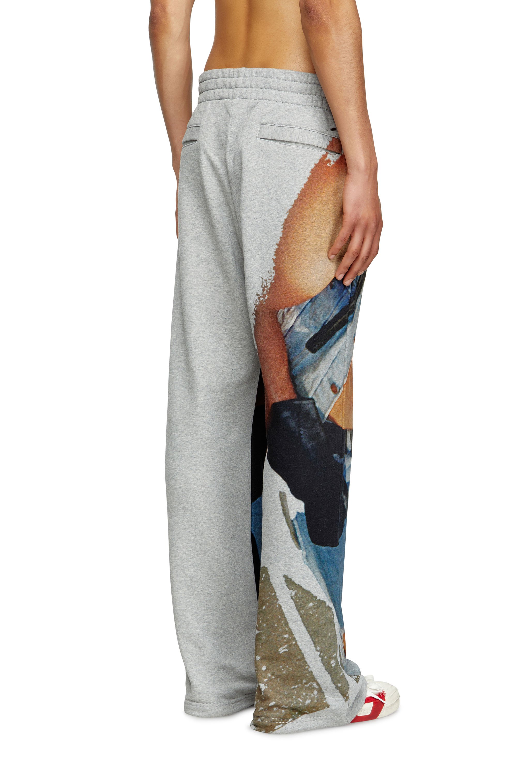 Diesel - PR-P-MARTAINS-TOM25, Unisex's Sweatpants with graphic print in グレー - 4
