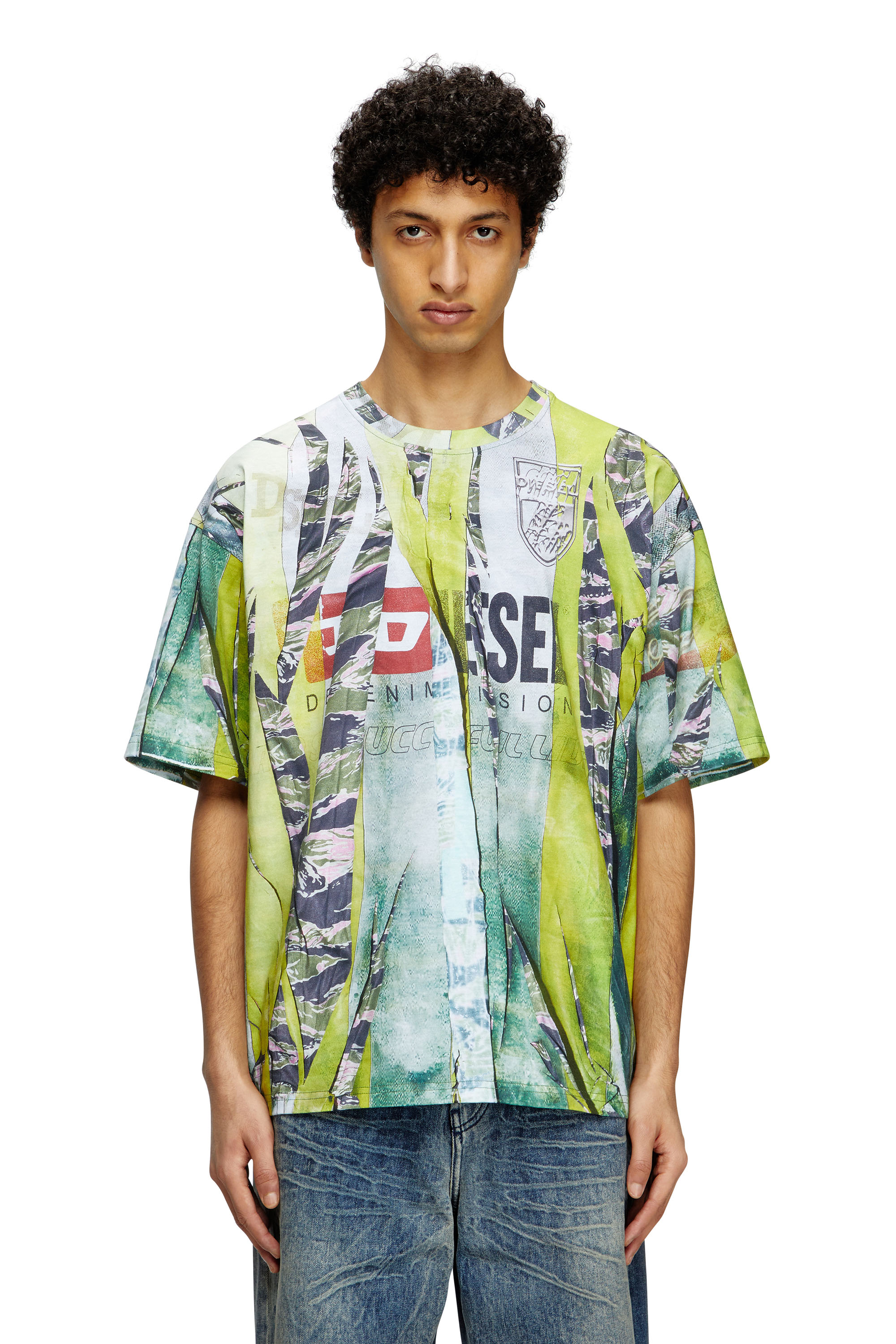 Diesel - T-BOXT-R13, Male's T-shirt with trompe l'oeil cracked print in グリーン/イエロー - 1