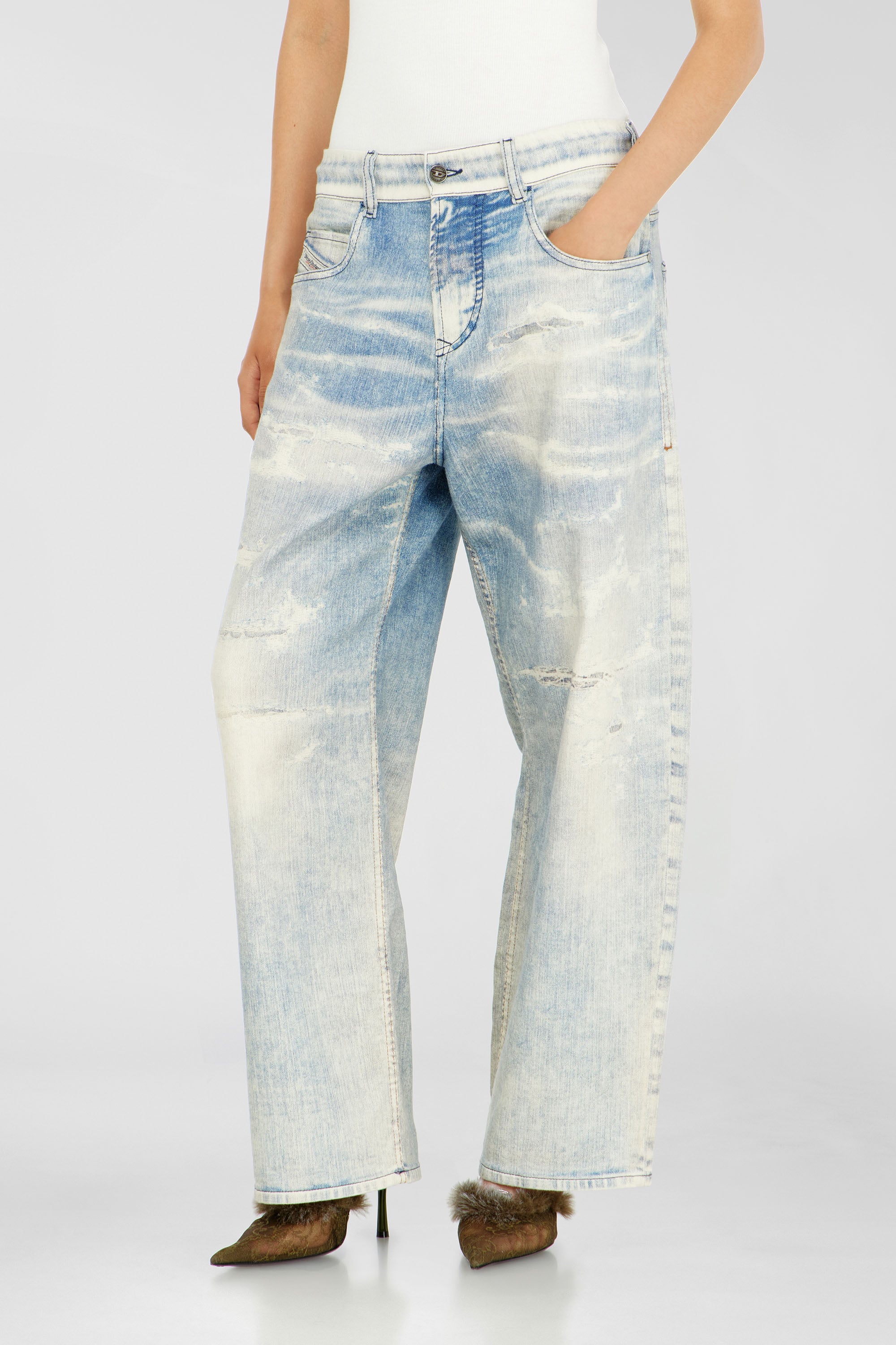 Diesel - Unisex's Relaxed 2097 D-Enim-M Joggjeans&reg; 068XM, ライトブルー - 1