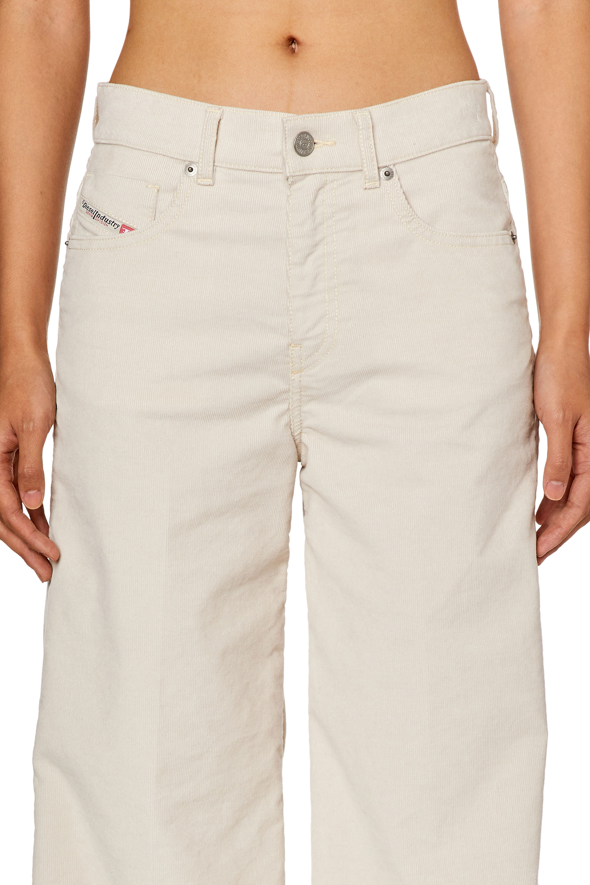 Diesel - Female's Flare Jeans 1978 D-Akemi 068JG, ホワイト - 5