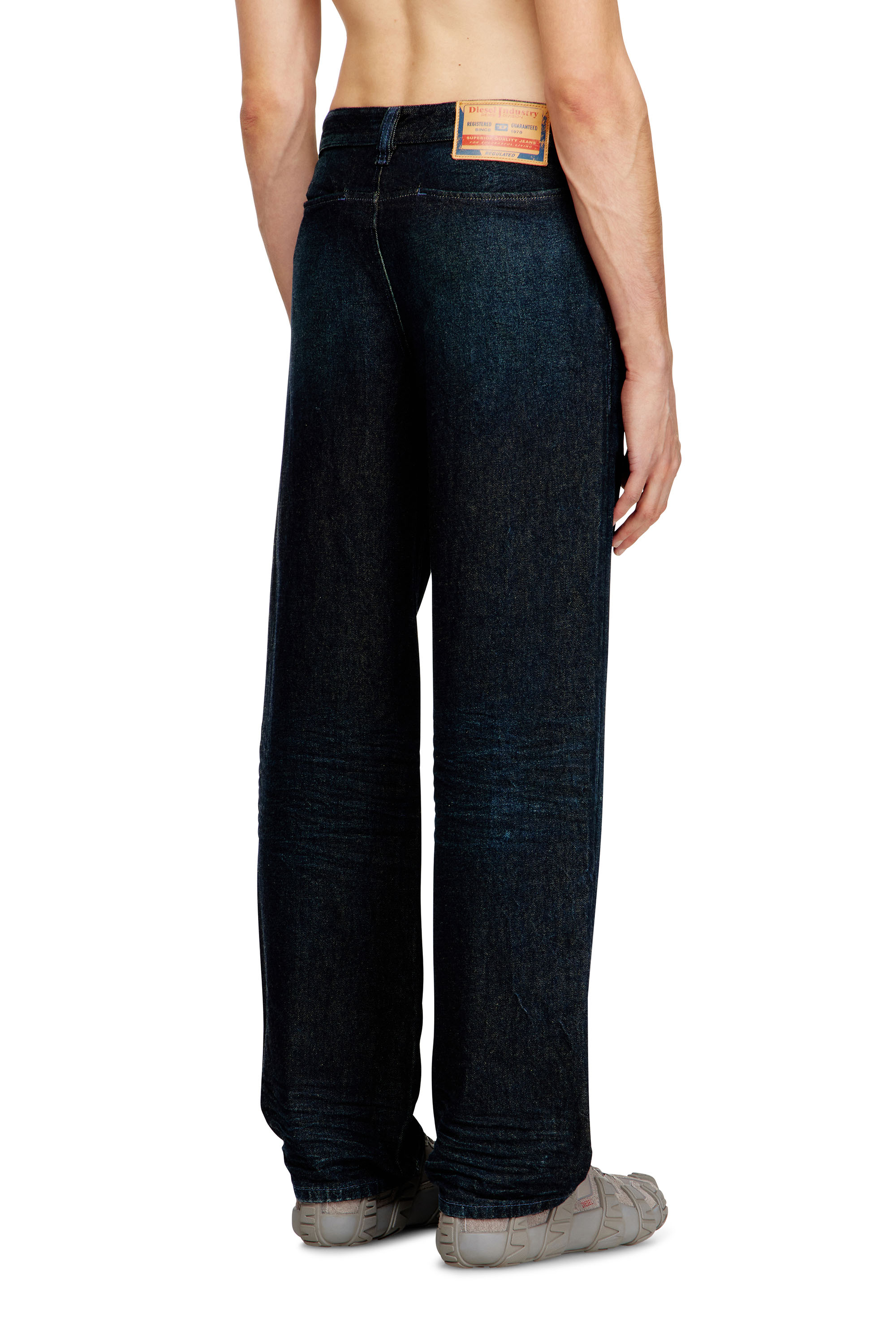 Diesel - Male's Relaxed Jeans 2001 D-Macro 0BEBC, null - 4