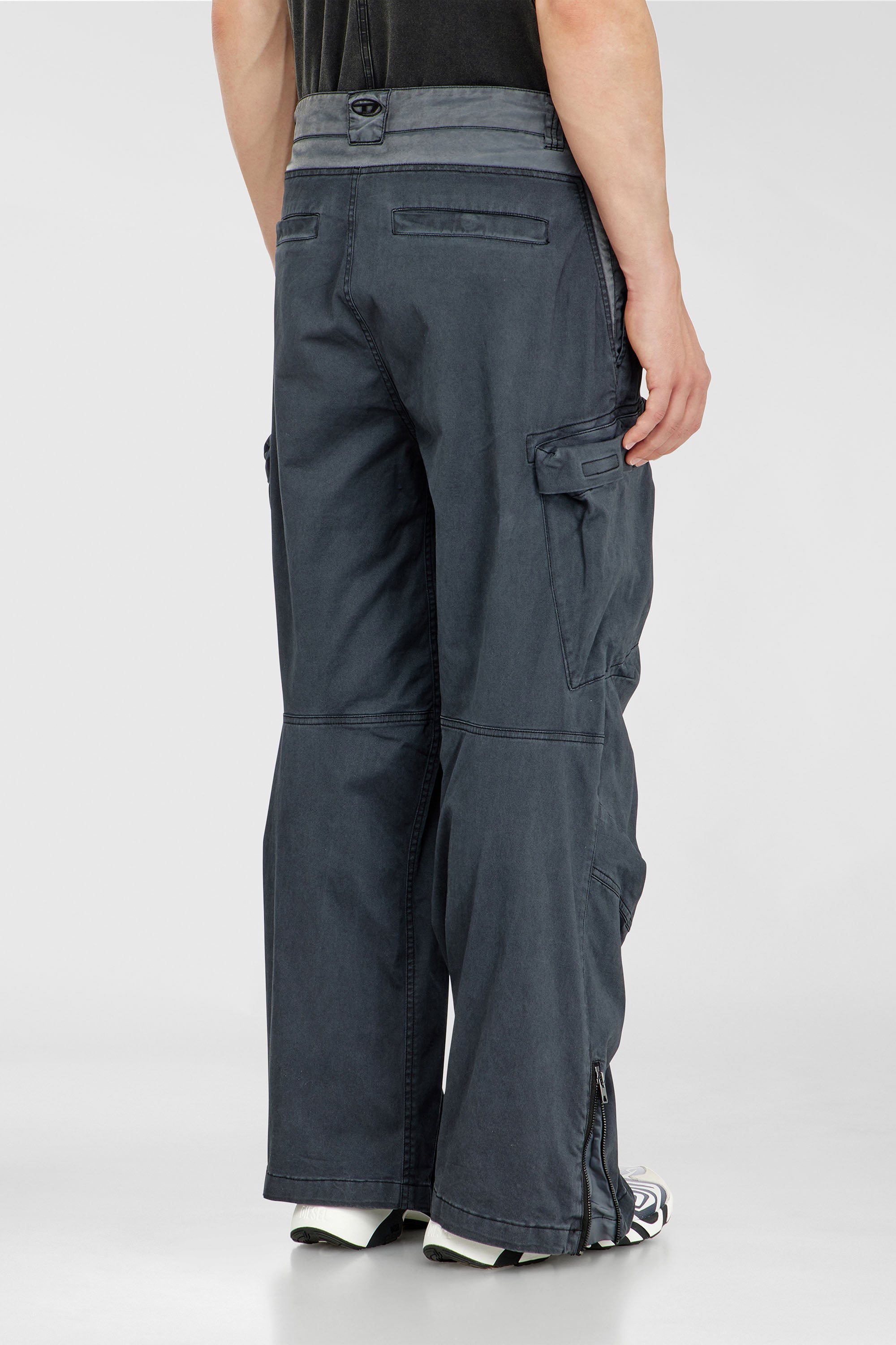 Diesel - P-DELLS, Male's パンツ in ブルー - 4