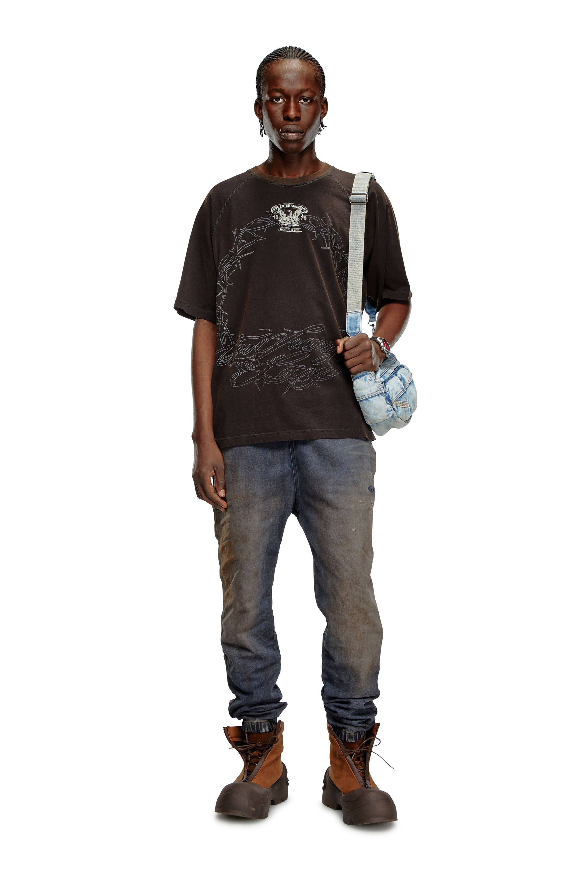 Diesel - T-ROXT-Q1, Male's T-shirt with inside-out print in ブラック - 2