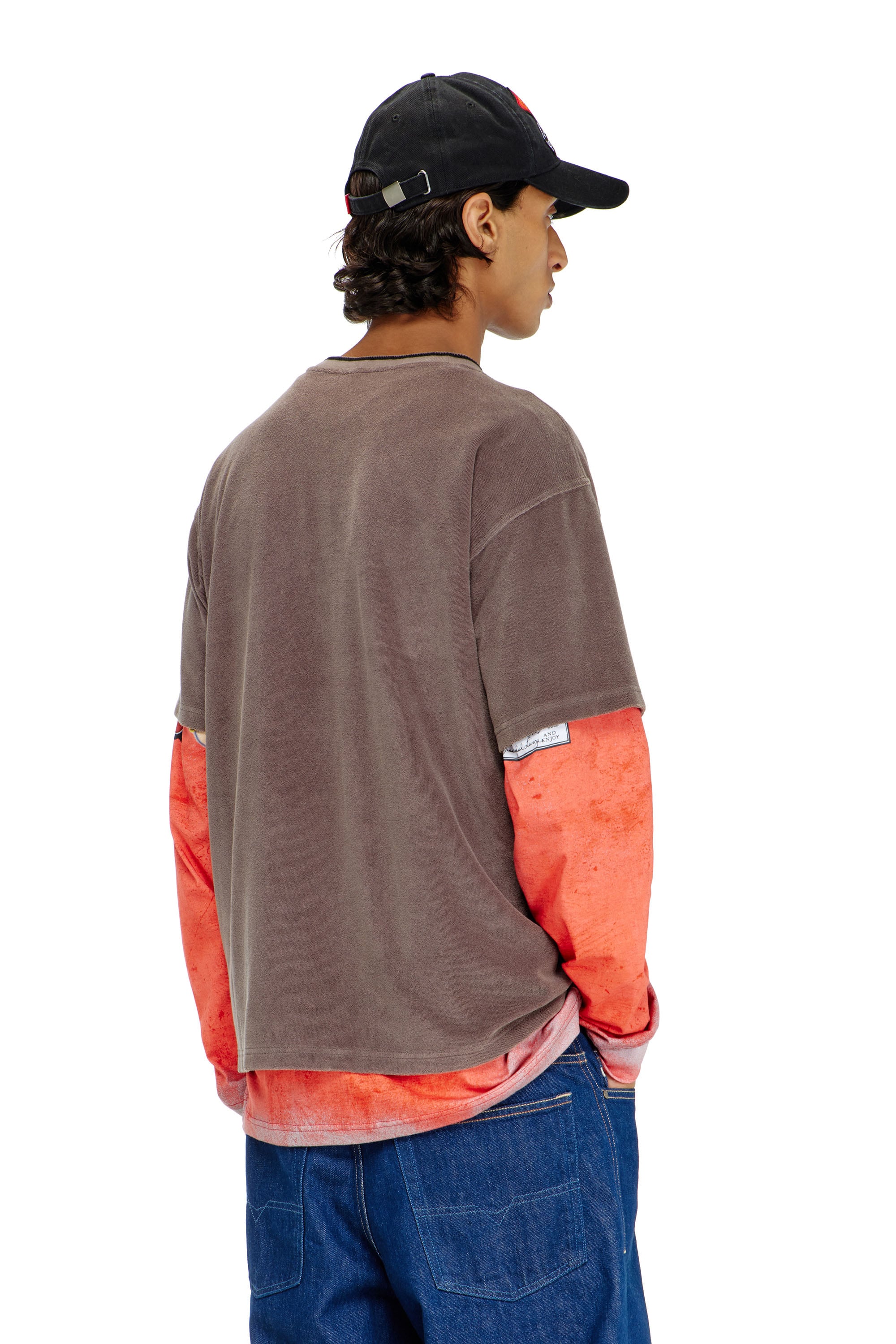 Diesel - T-SPONGY, Male's Tシャツ in ブラウン - 4